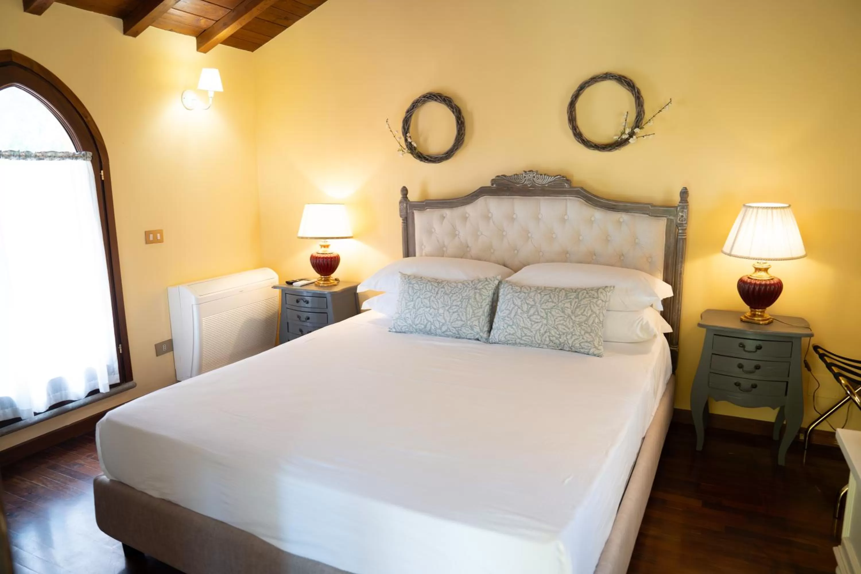 Bed in Relais Santa Caterina Hotel