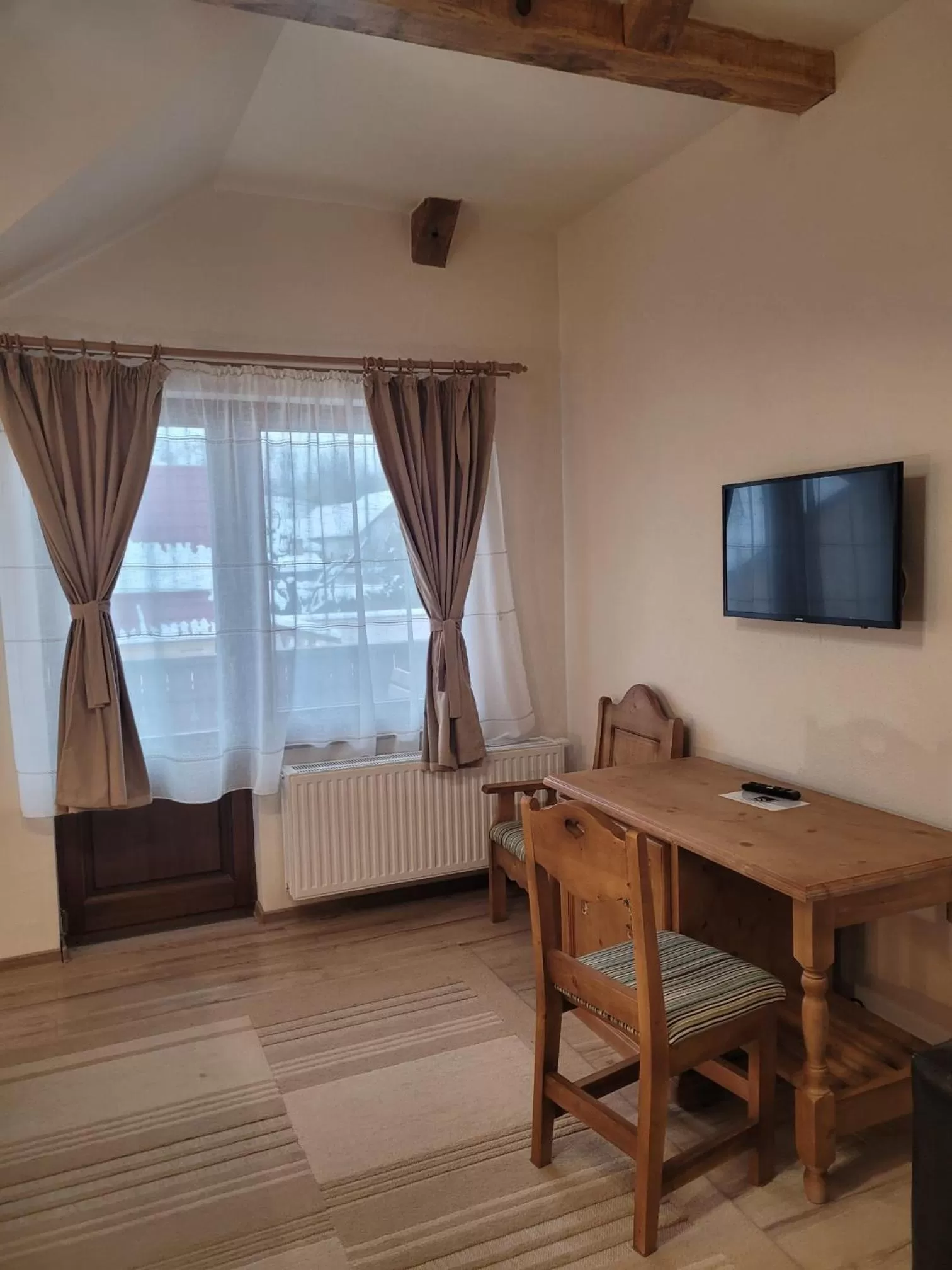 TV/Entertainment Center in Hotel Bielmann