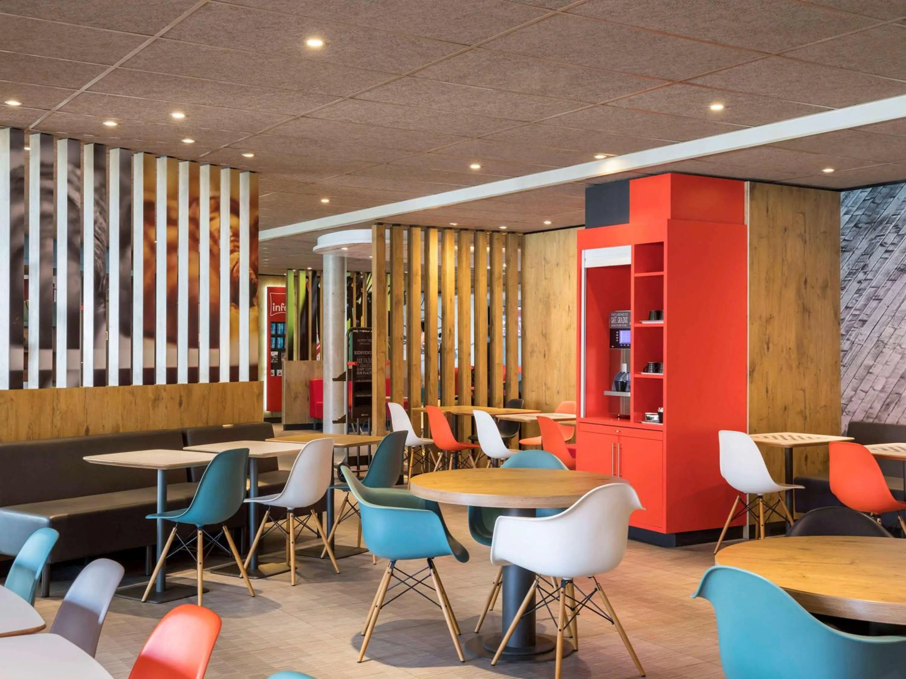 Restaurant/places to eat in ibis Saint Quentin en Yvelines - Vélodrome