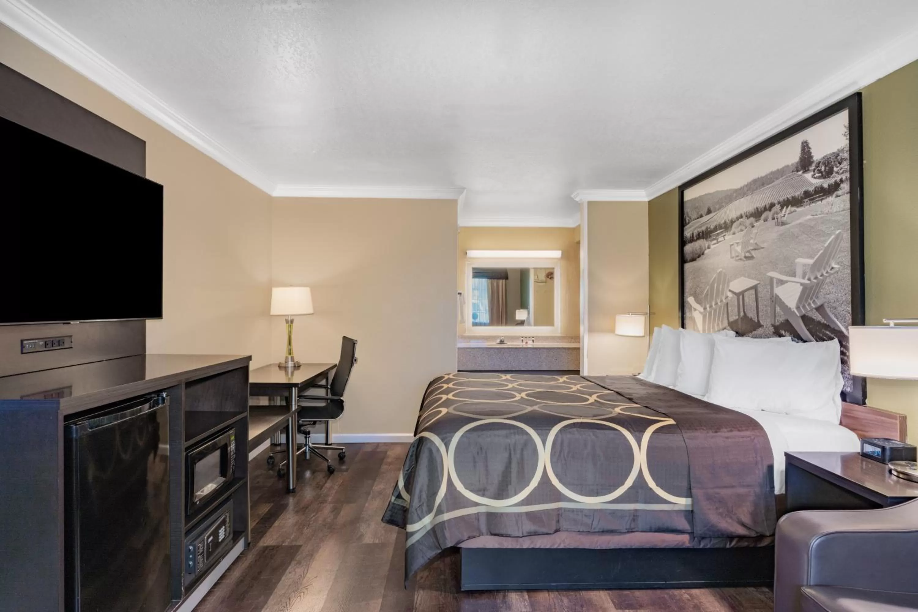 Bed in Super 8 Ukiah by Wyndham