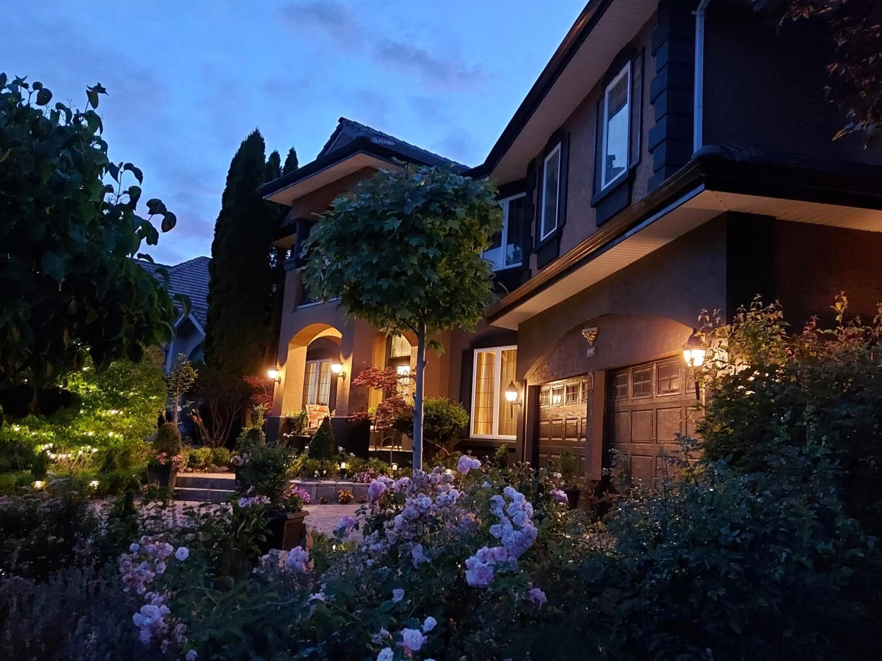 Summer Express Kelowna B&B - Villa Bellissimo Fran-Talia