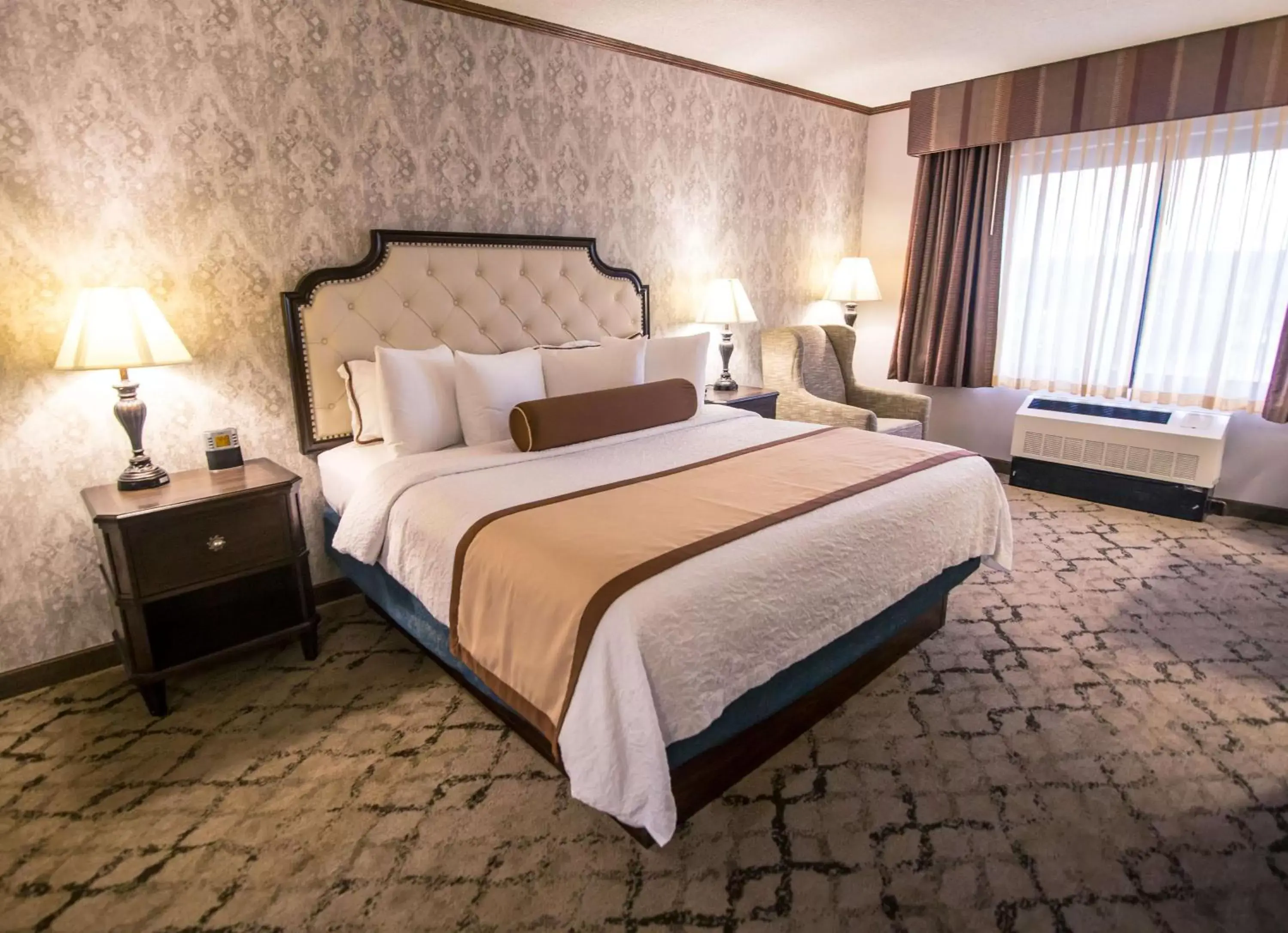 King Suite in Best Western Plus Fairfield Executive Inn King Suite in Best Western Plus Fairfield Executive Inn