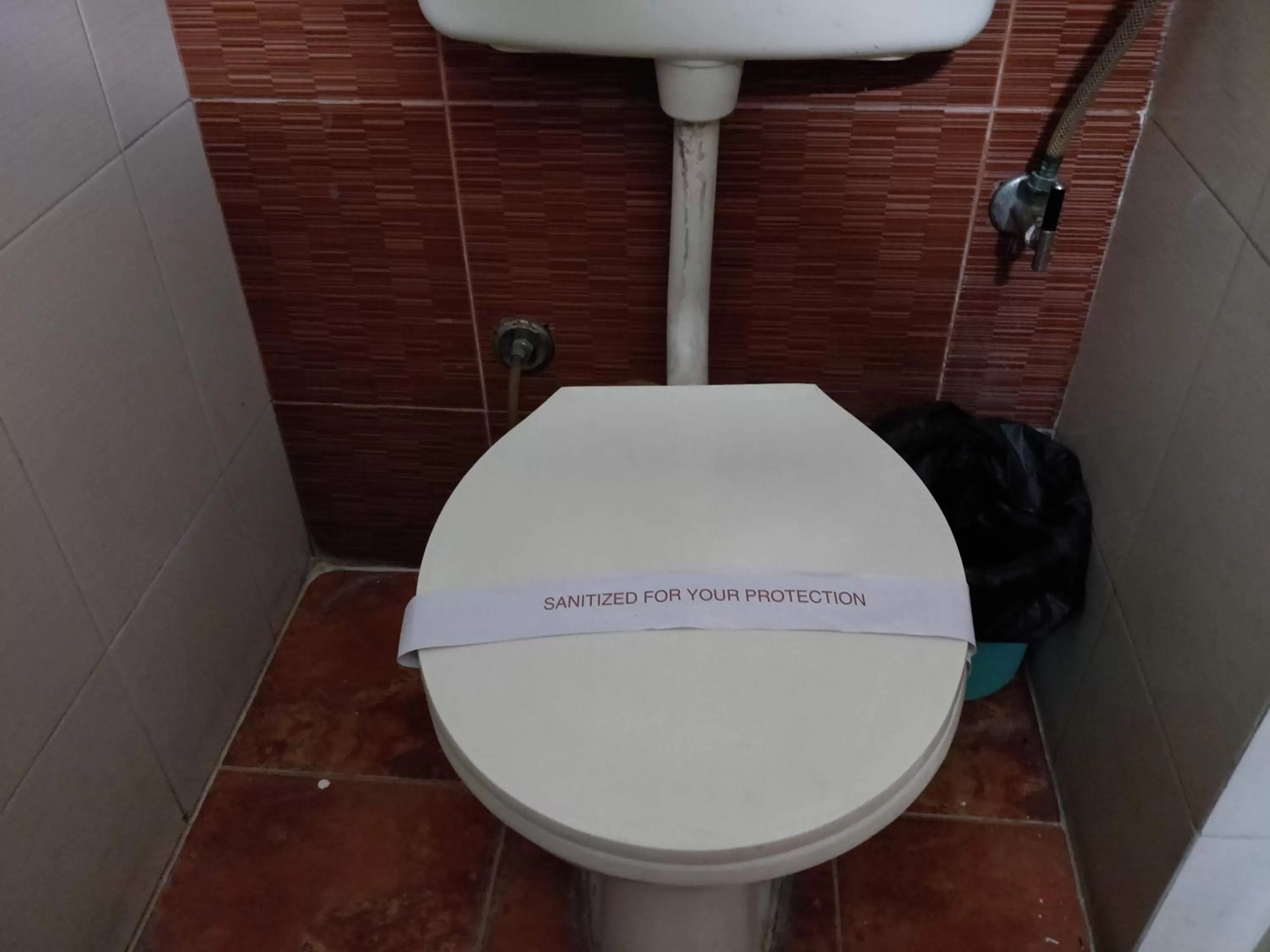 Toilet in Hotel Yatrik