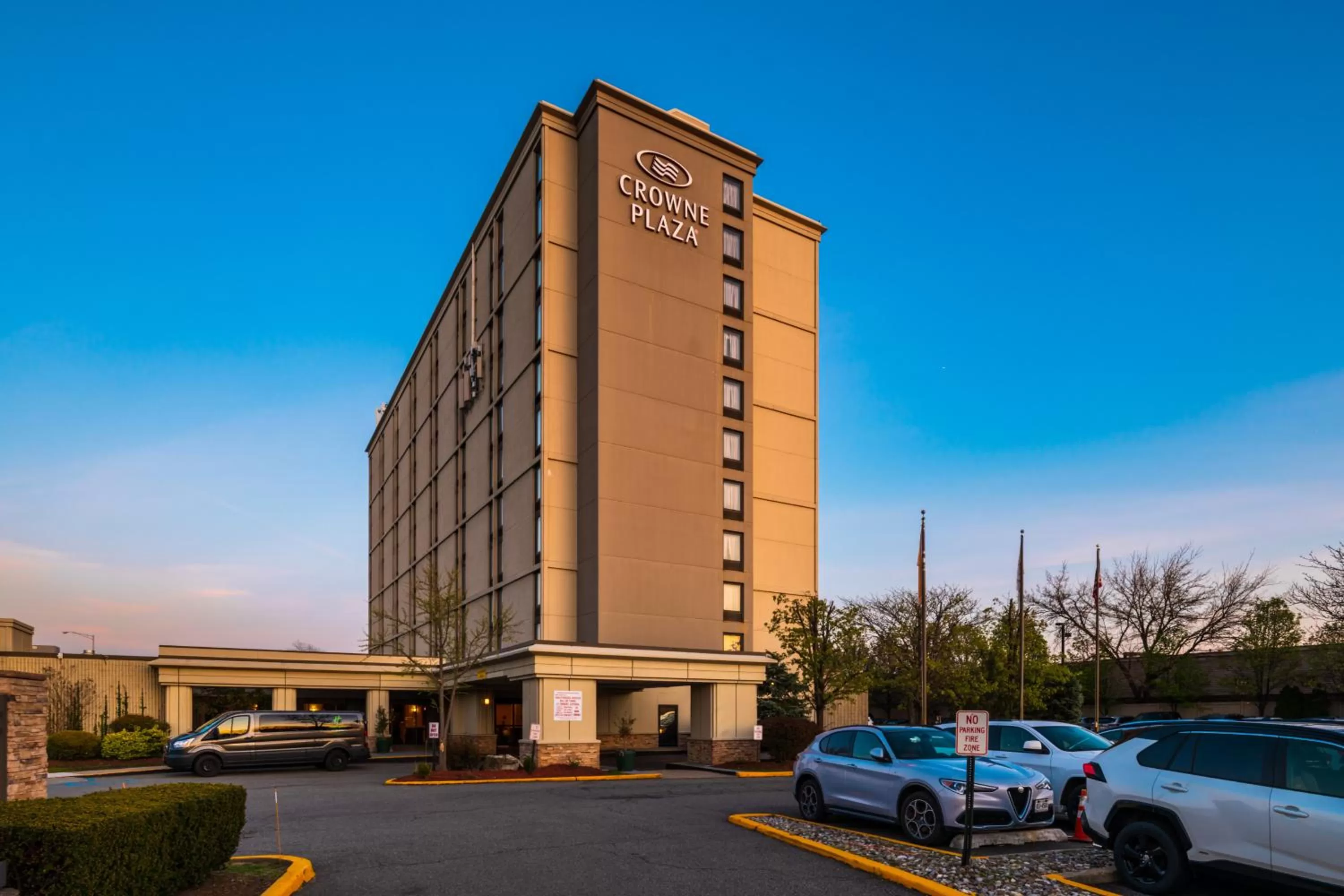 Property building in Crowne Plaza Newark Airport by IHG