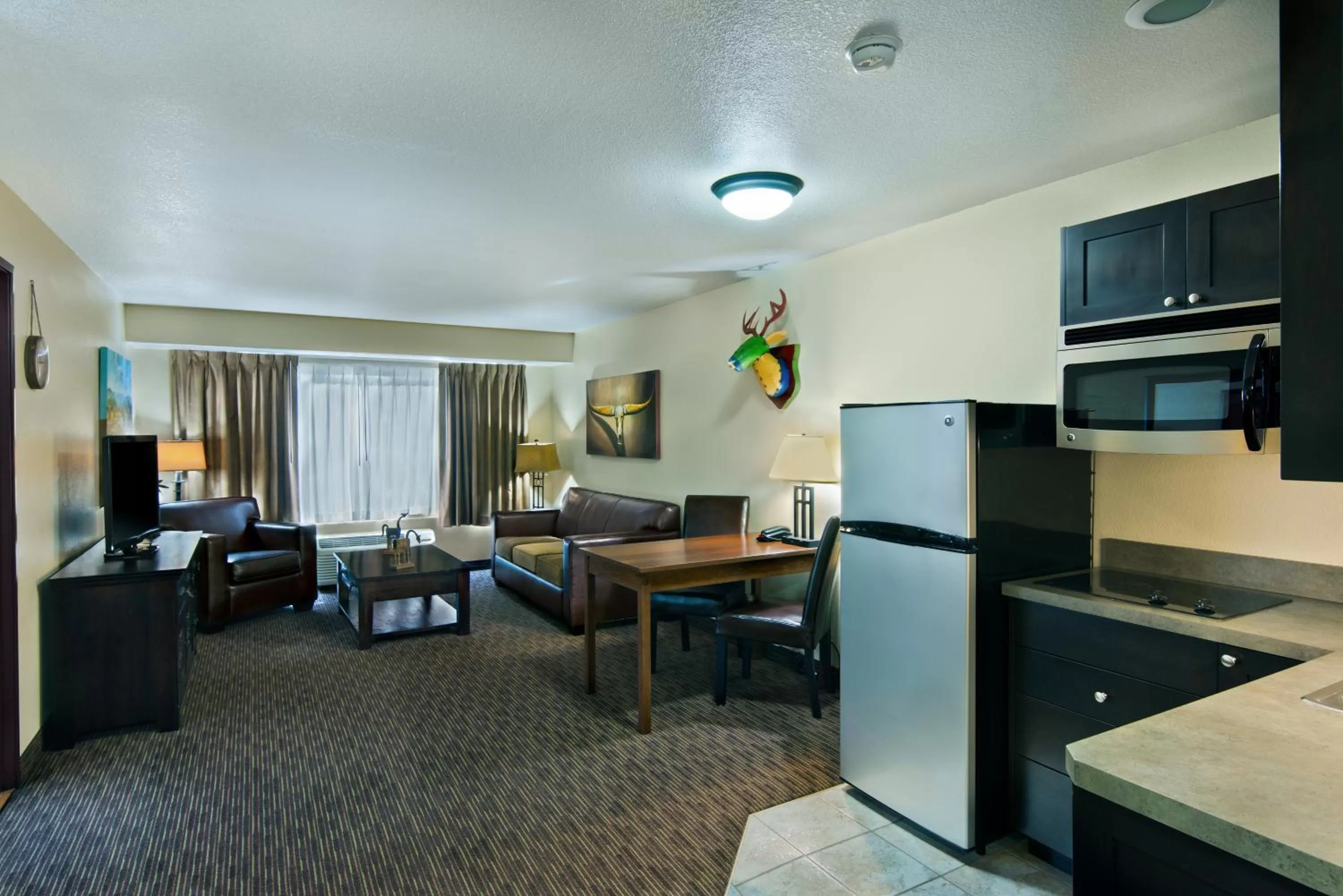 TV and multimedia in Oxford Suites Hermiston