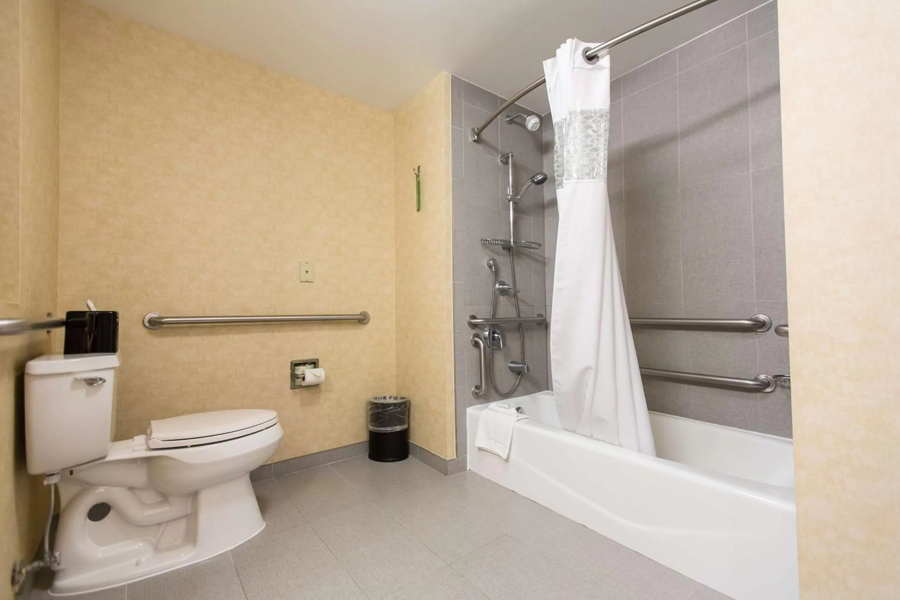 Bathroom in Hampton Inn and Suites Parsippany/North
