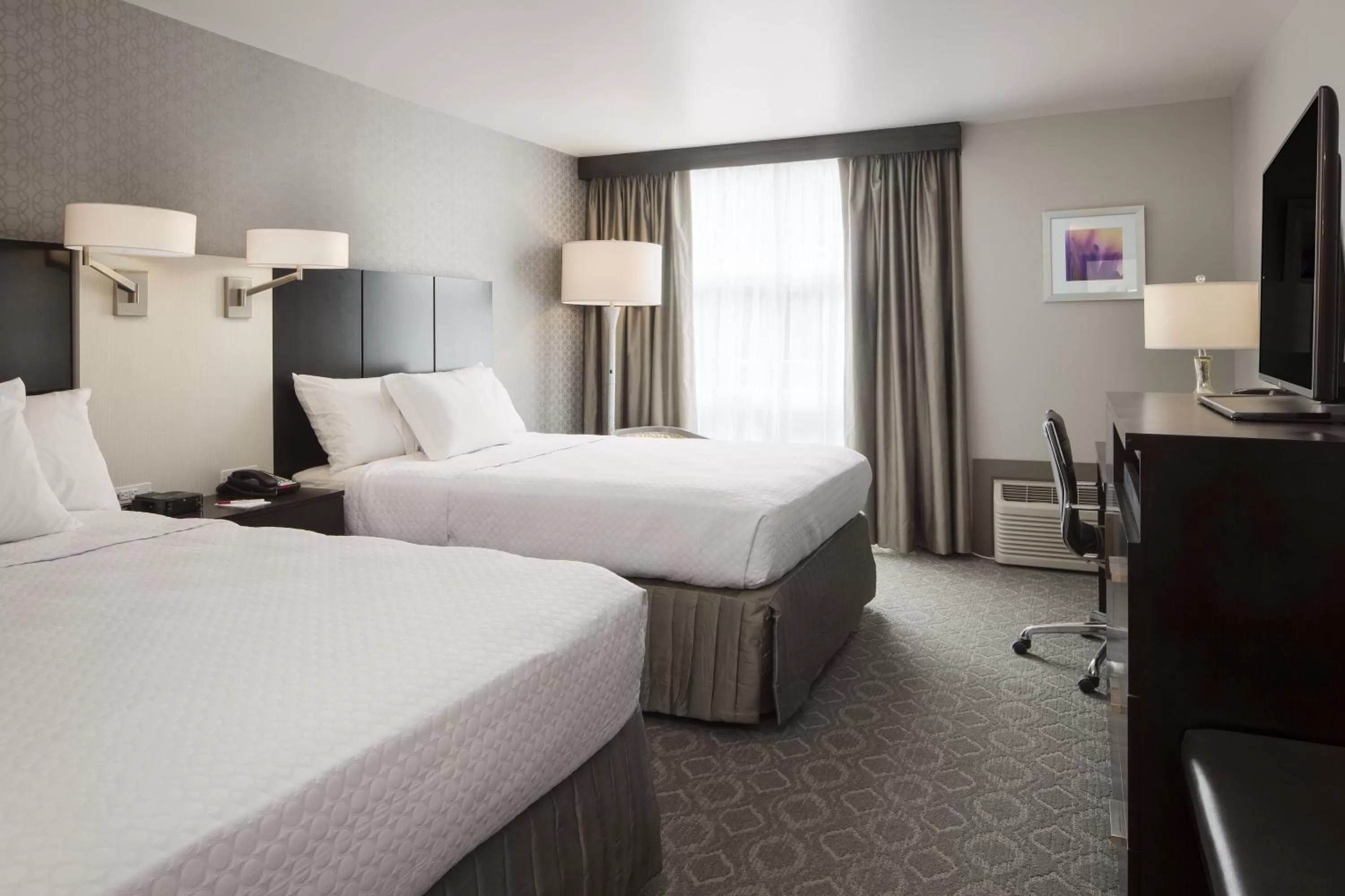 Photo of the whole room, Bed in Crowne Plaza Chicago SW - Burr Ridge by IHG
