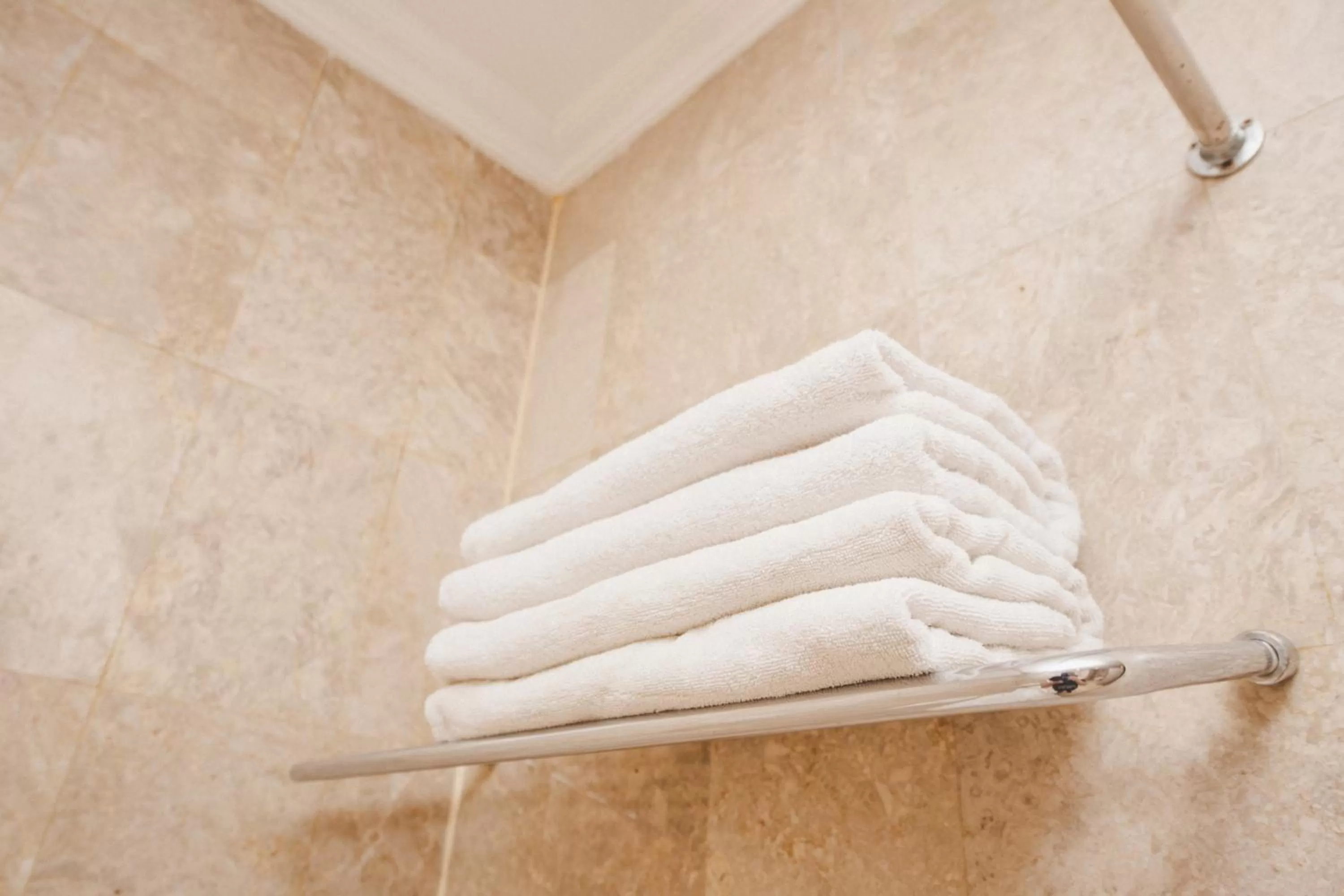 Bathroom in Hotel Kumala Pantai