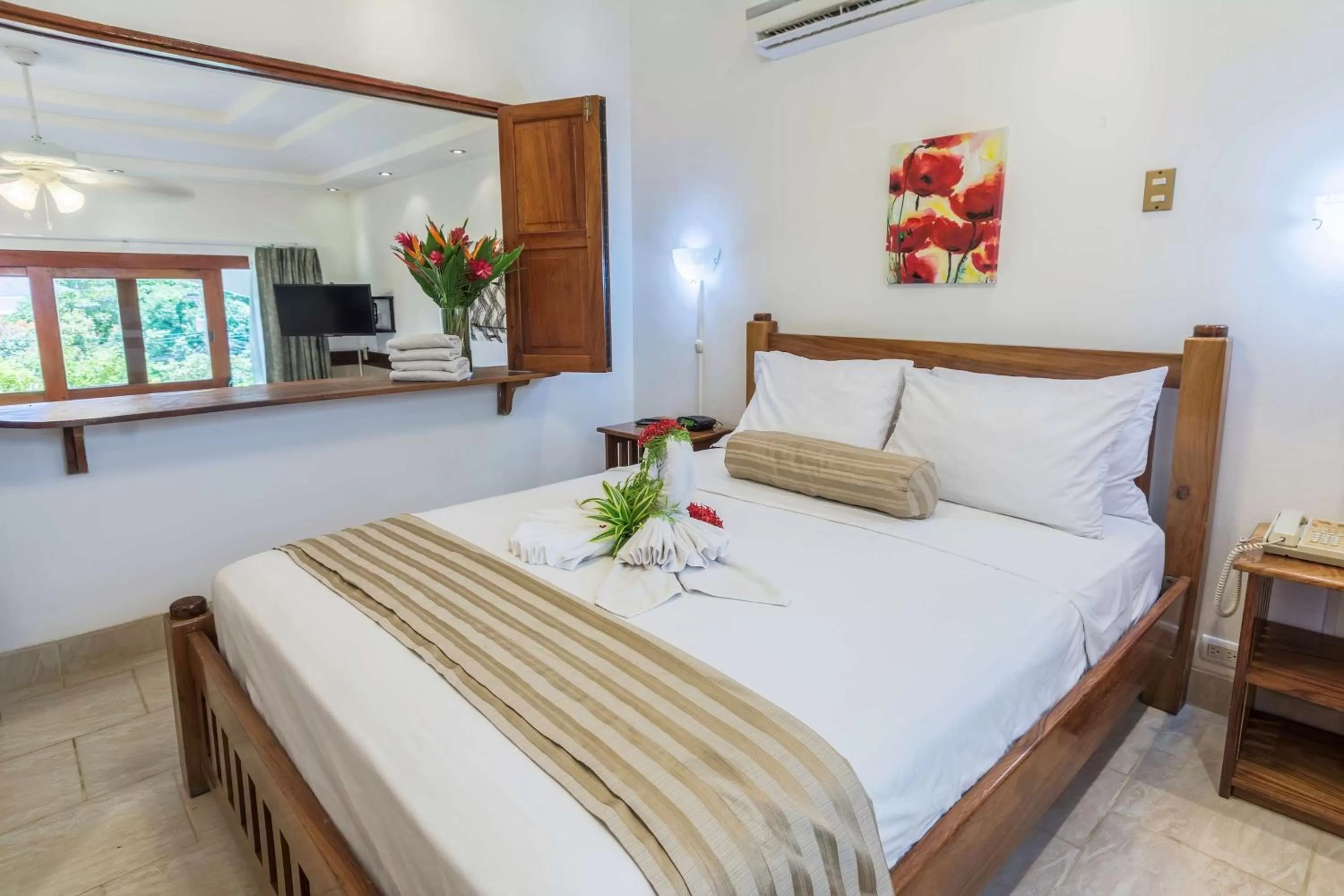 Bed in Maravida Boutique Hotel & Resort