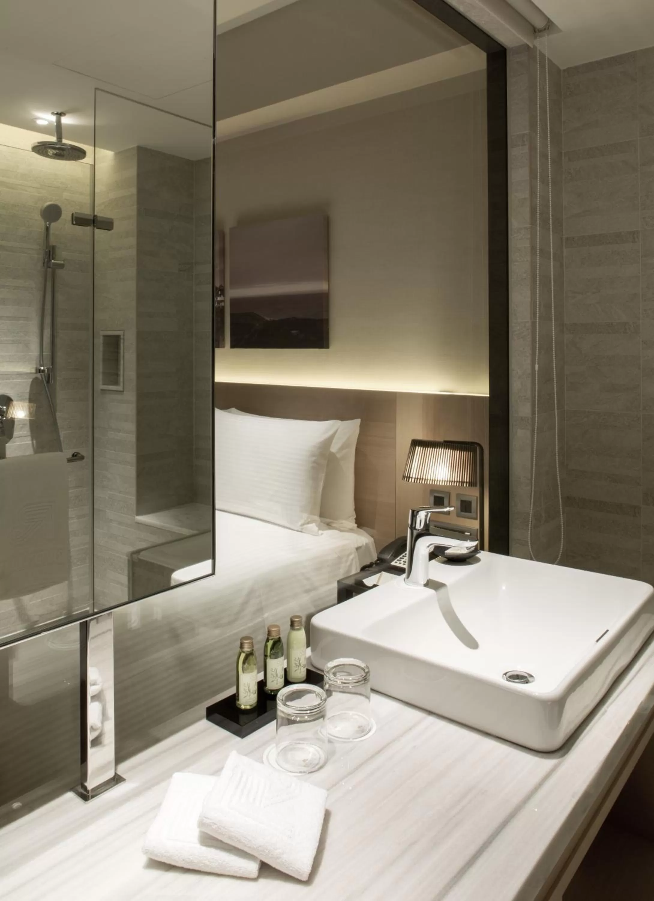 Bathroom, Bed in Riverview Suites Taipei
