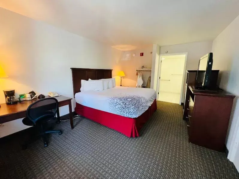 King Room - Disability Access in Celebrity Inn King Room - Disability Access in Celebrity Inn