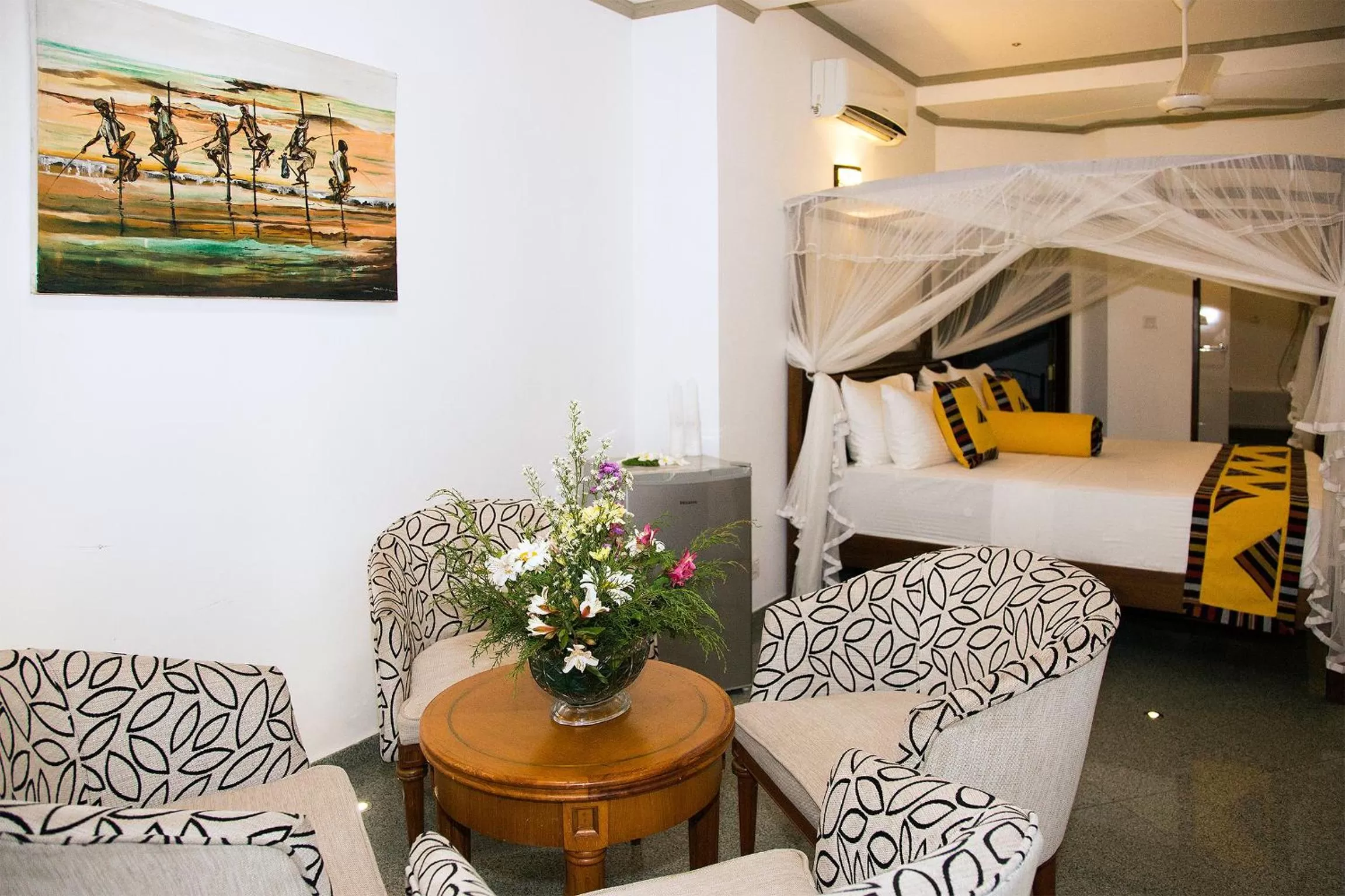 Photo of the whole room in Suriya Arana