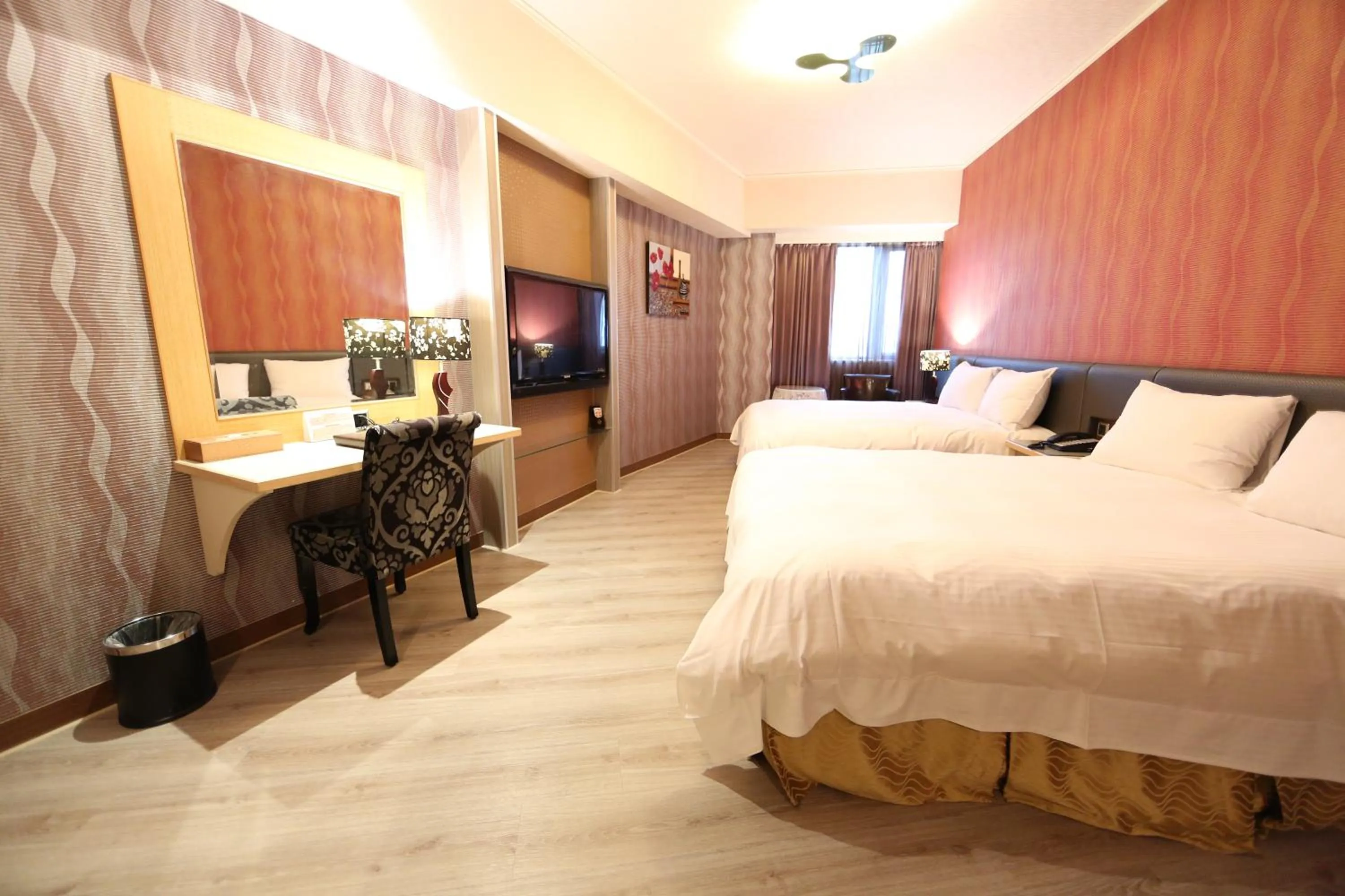 Day, Bed in Grand Earl Hotel