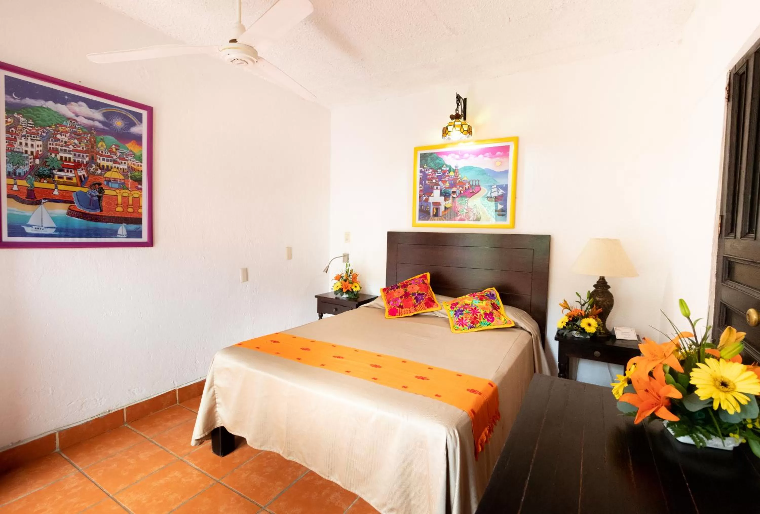 Bed in Hotel Posada De Roger - Near Los Muertos Beach