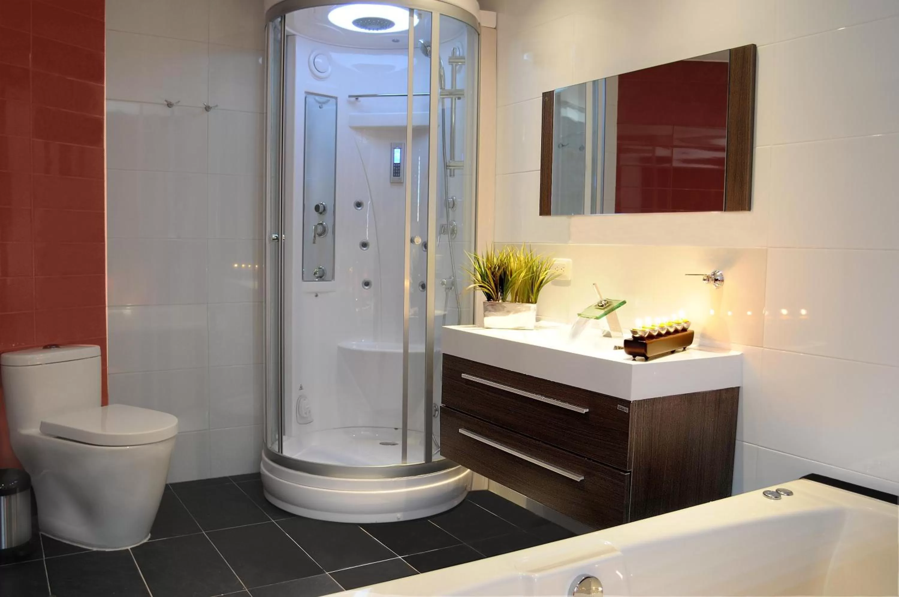 Bathroom in Hotel Suites 108