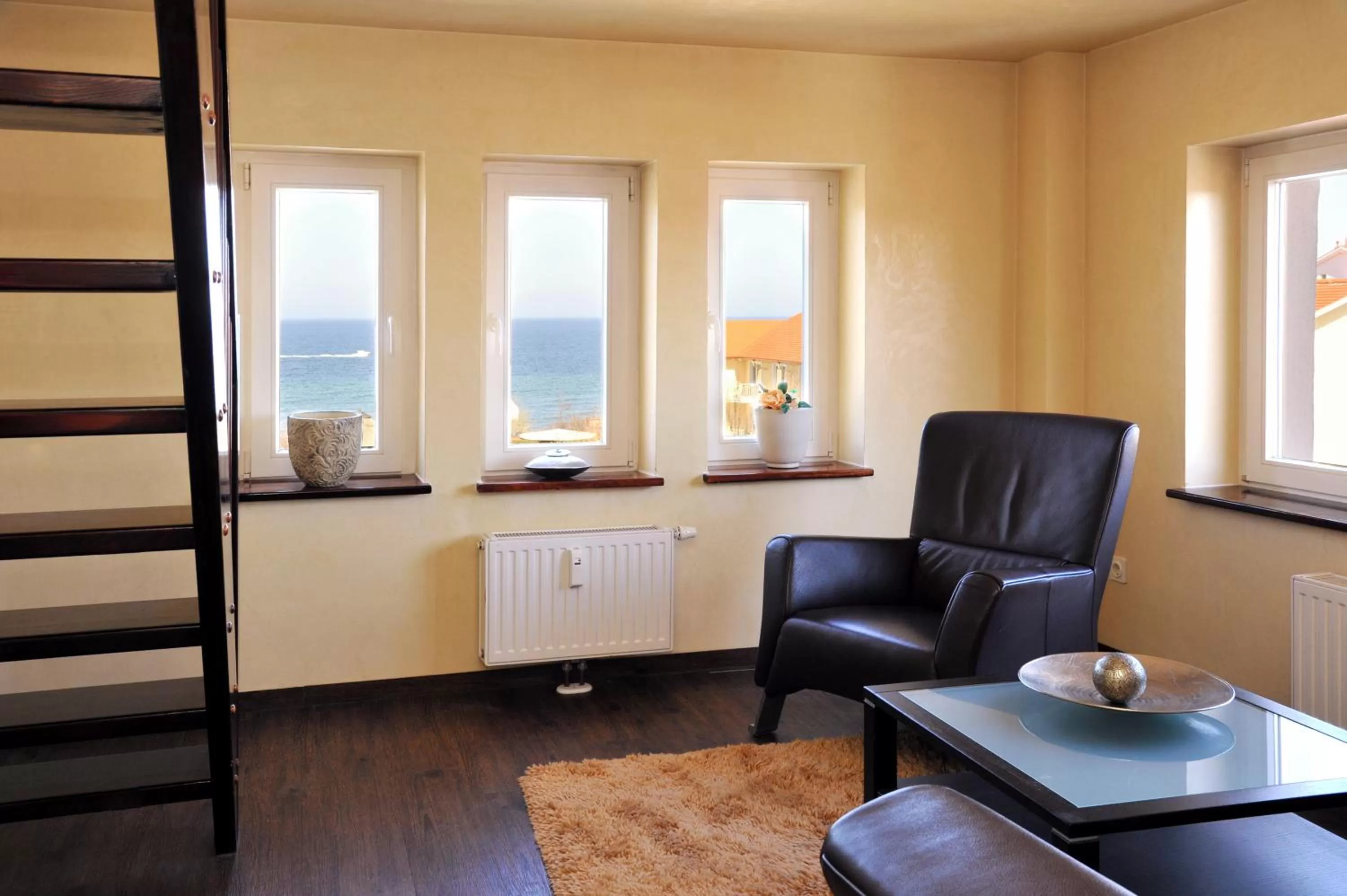 Lake view, Seating Area in Villa Astoria - Suiten am Meer