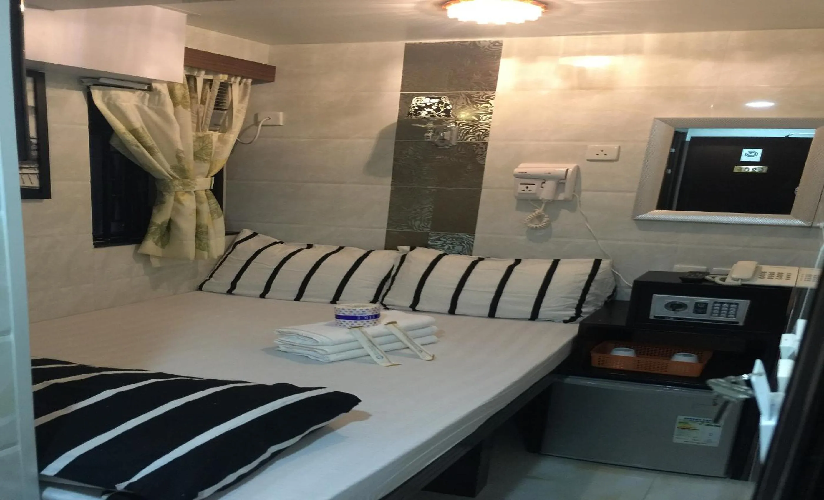 Decorative detail, Bed in Skyview Hostel