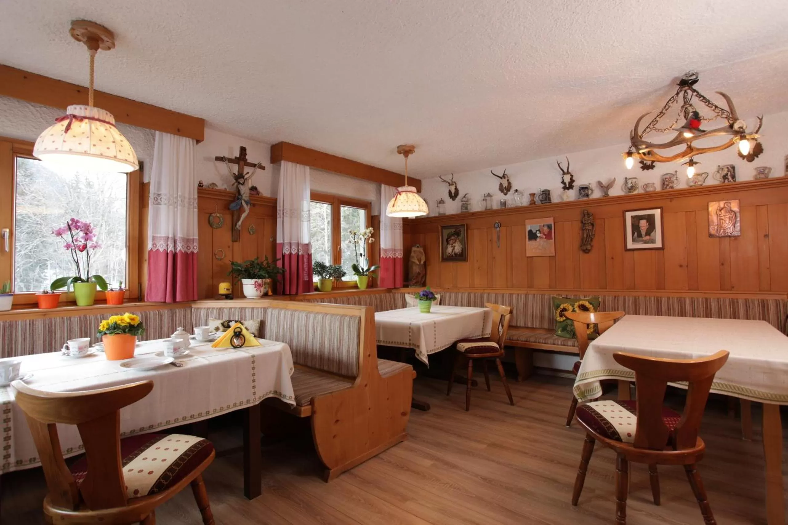 Dining area in Haus Derra