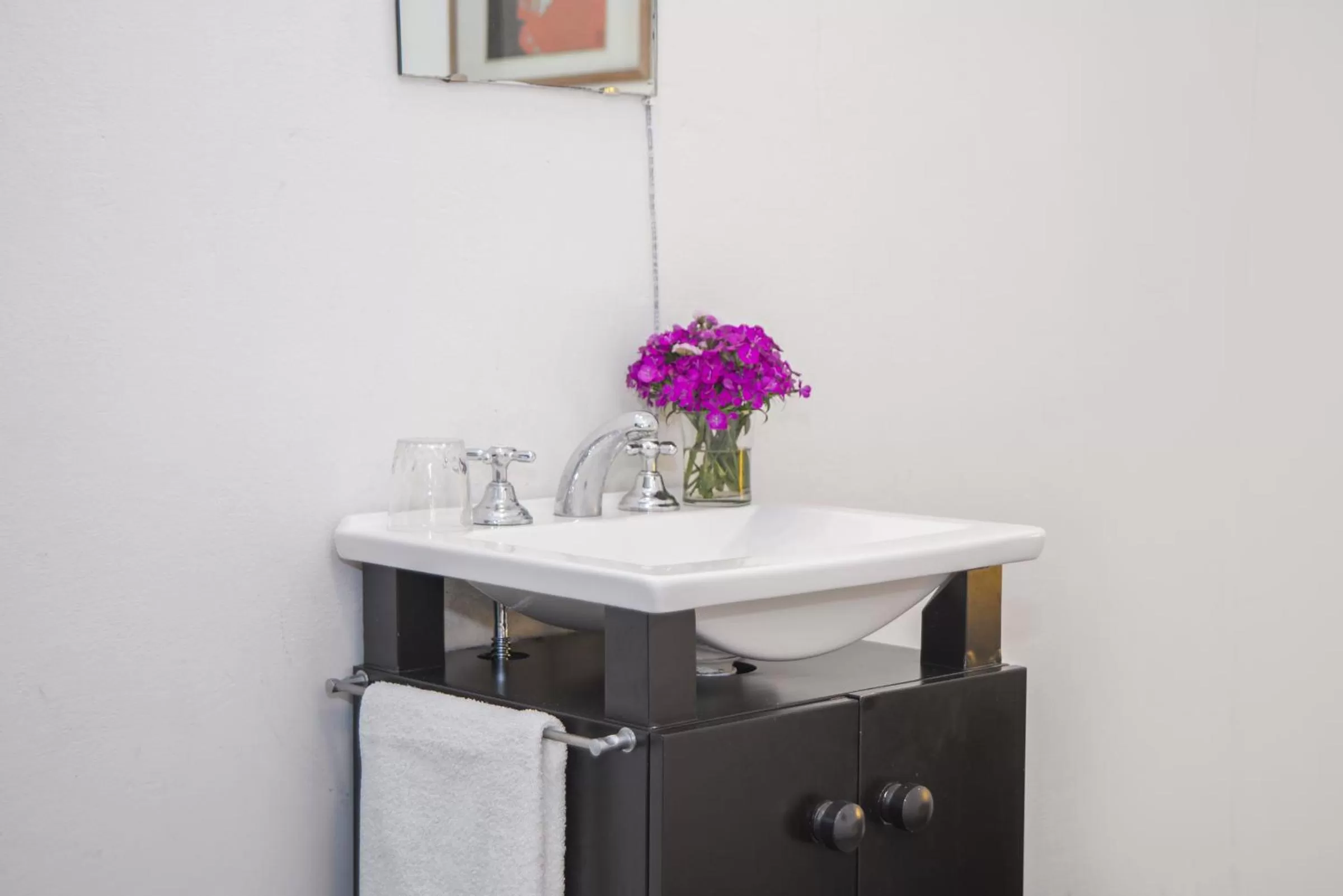 Toilet, Bathroom in Lina's Tango Guesthouse