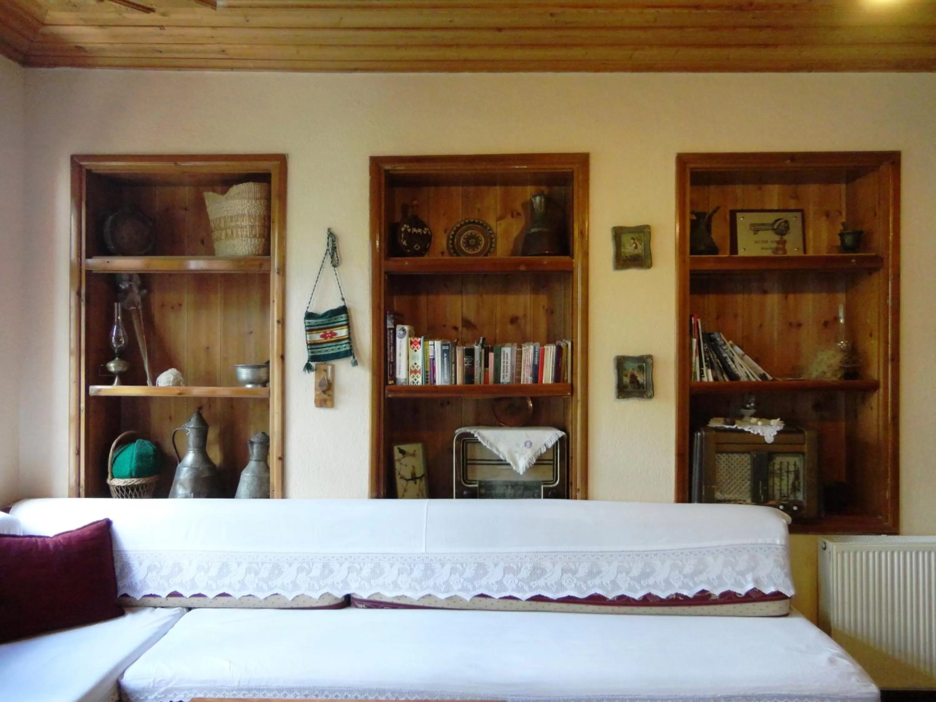 Decorative detail, Bed in Hotel Kalemi