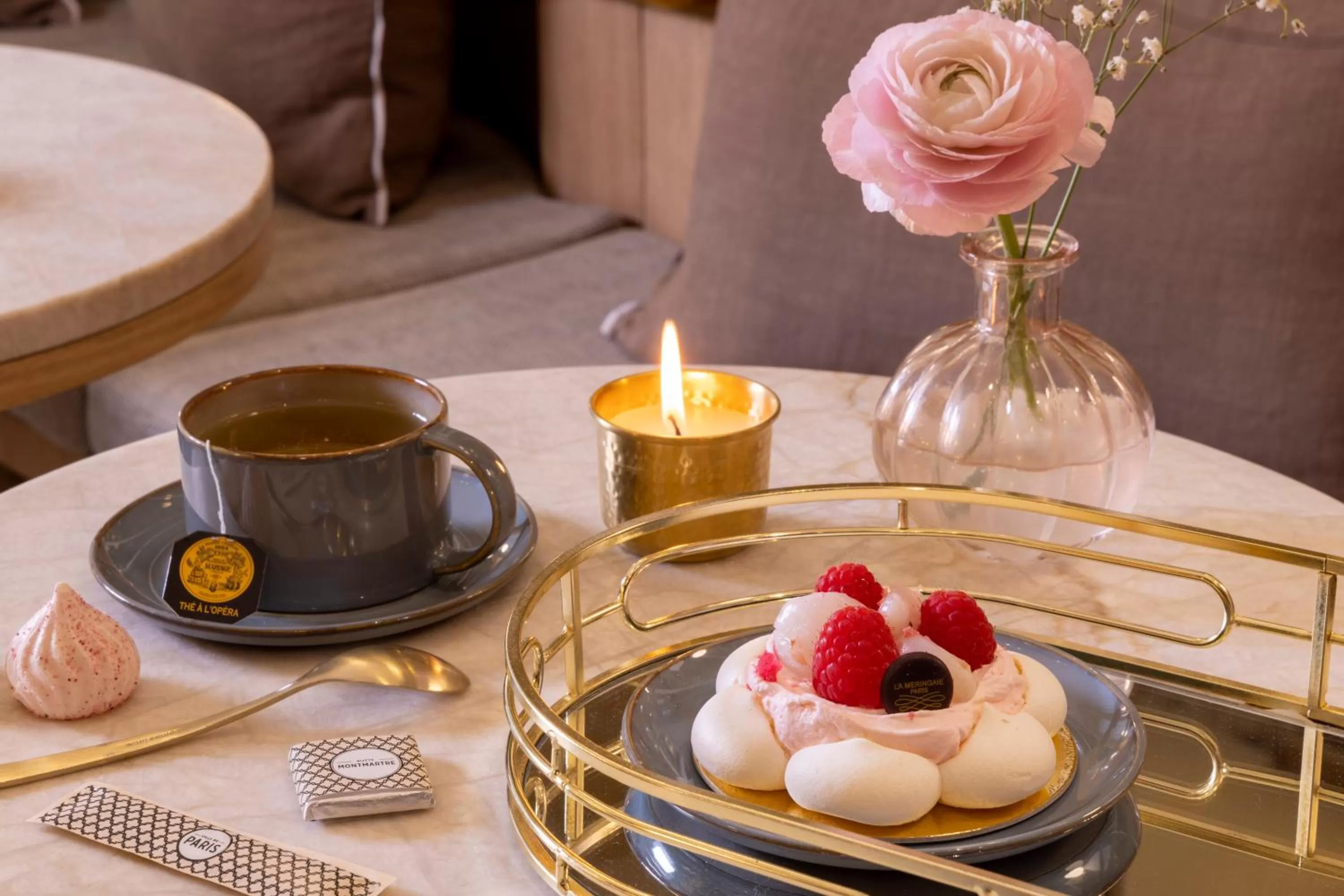 Lounge or bar in Hôtel Beige