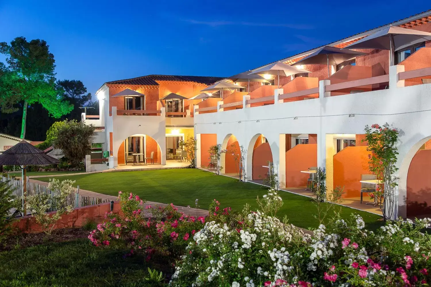 Les Pins Blancs en Provence Les Pins Blancs en Provence