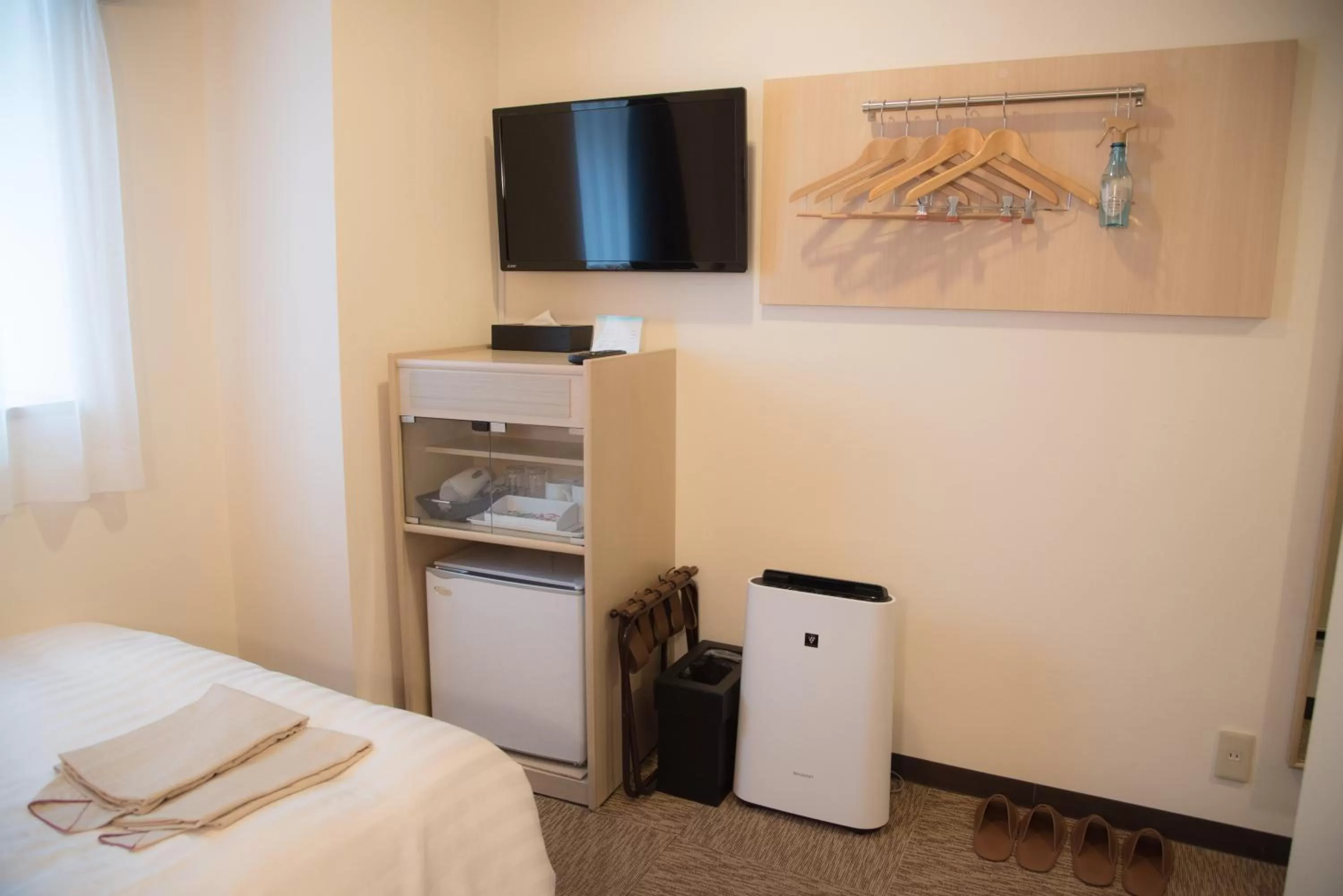 Photo of the whole room, Bed in Best Western Osaka Tsukamoto