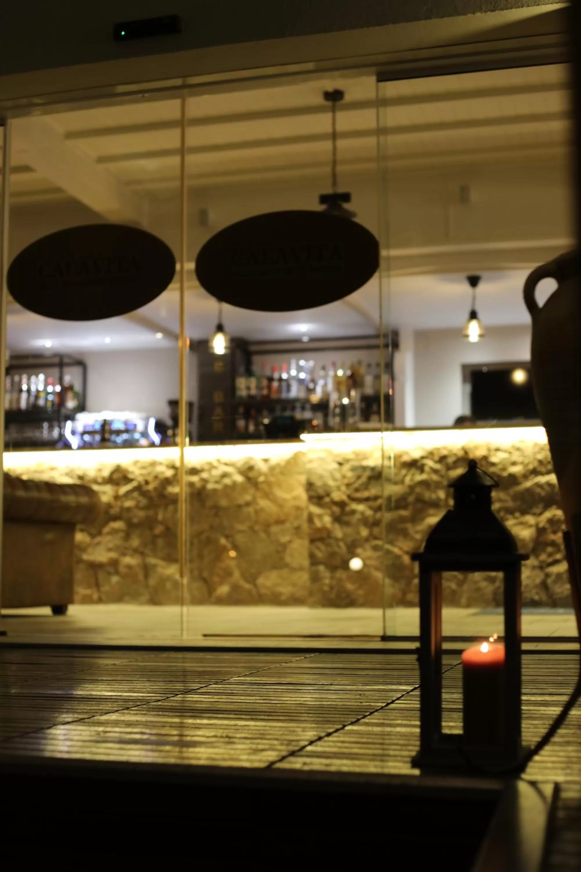 Facade/entrance in Hôtel Calavita Rooftop & Spa