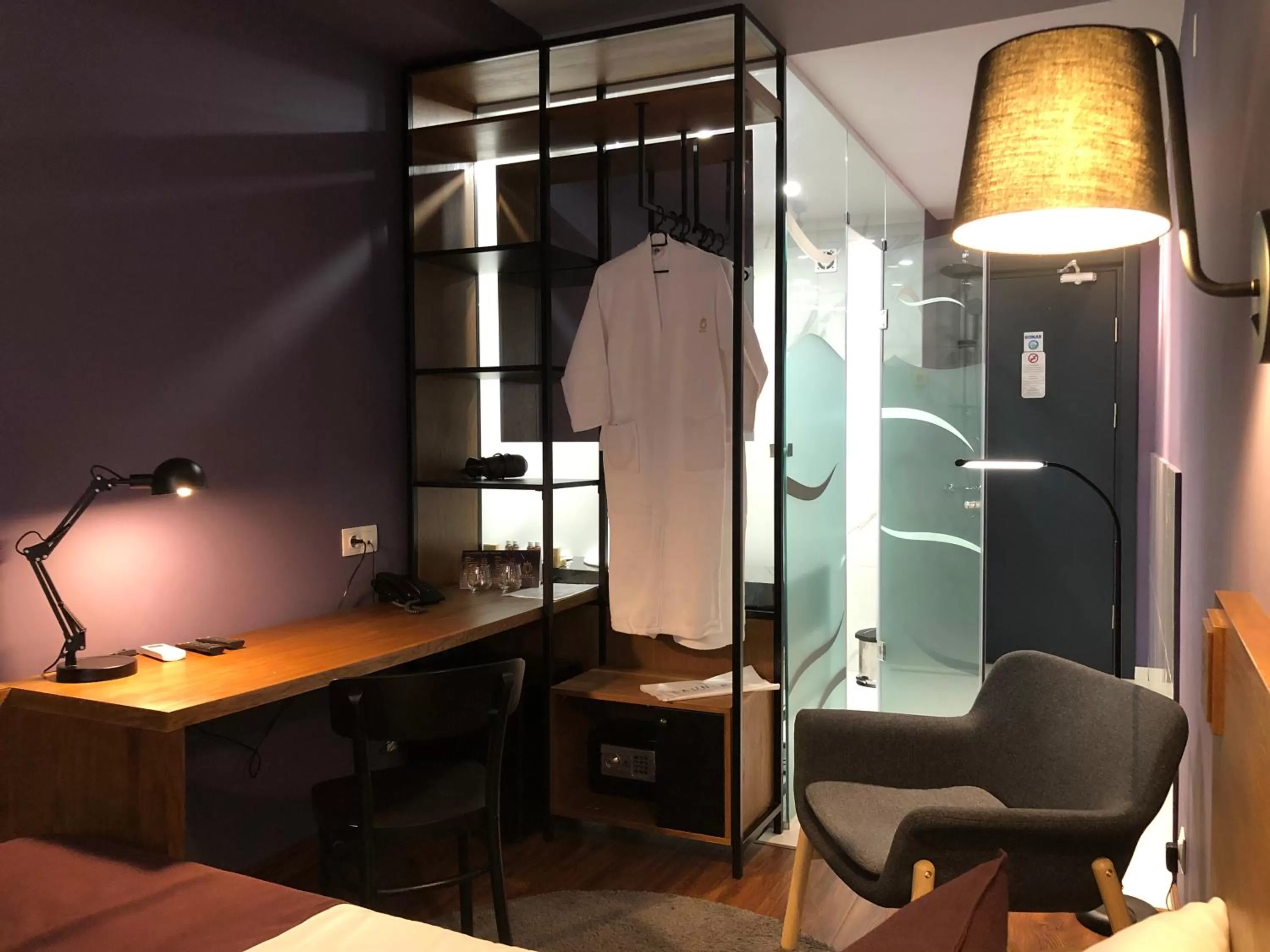 Bathroom in Elle Boutique Hotel