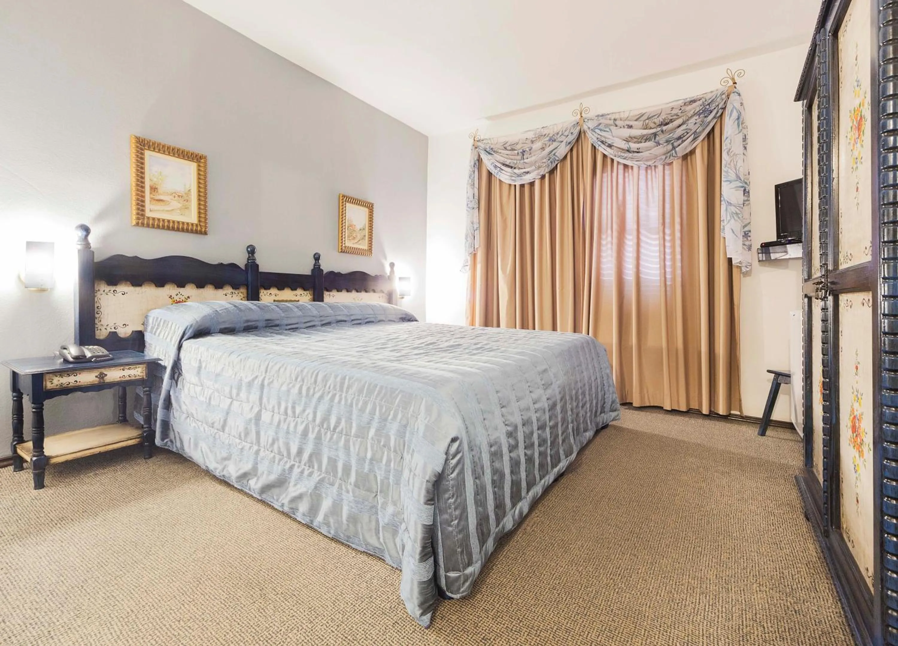 Bedroom, Bed in Hotel Tannenhof