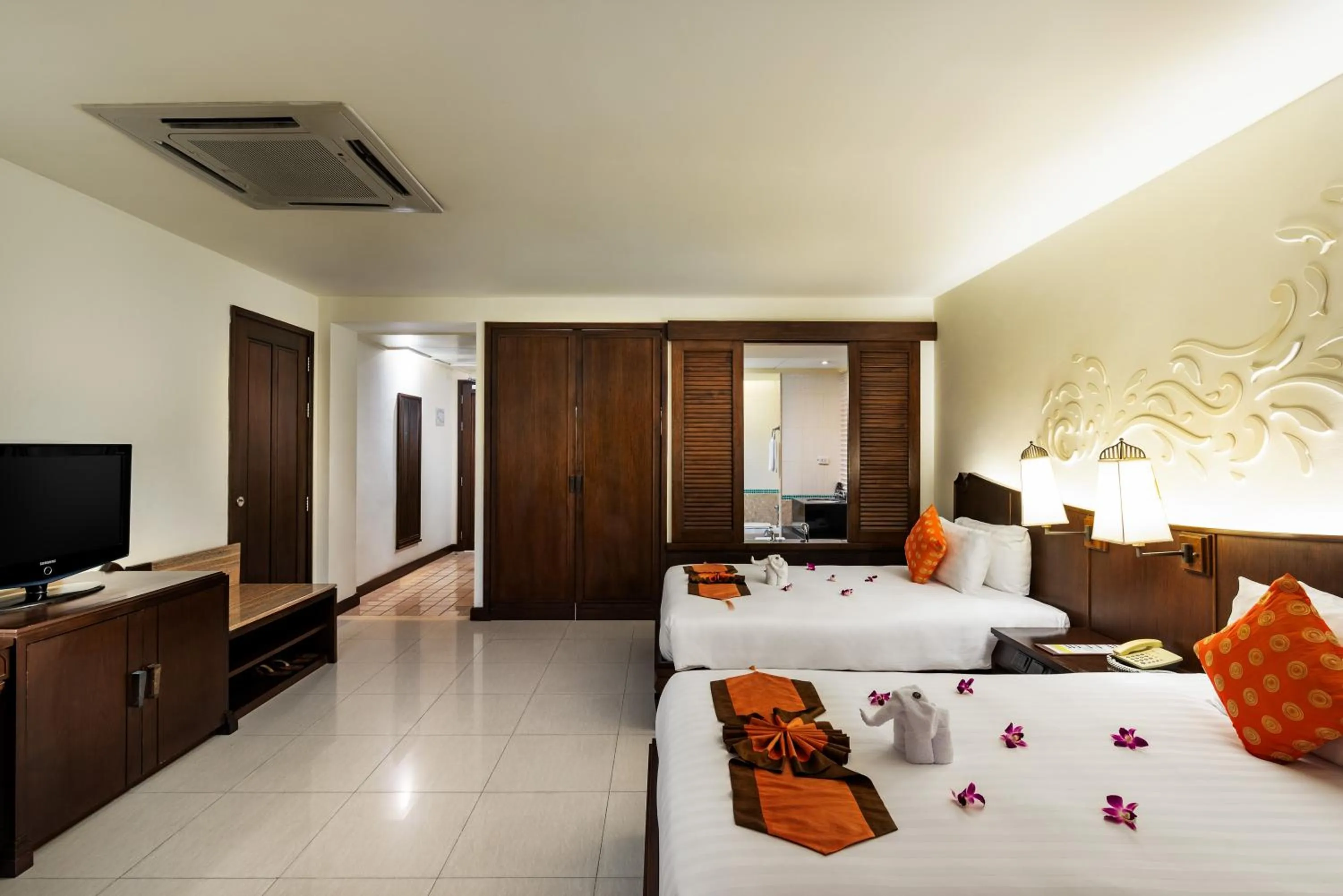 Bedroom, Bed in Patong Paragon Resort & Spa SHA Extra Plus