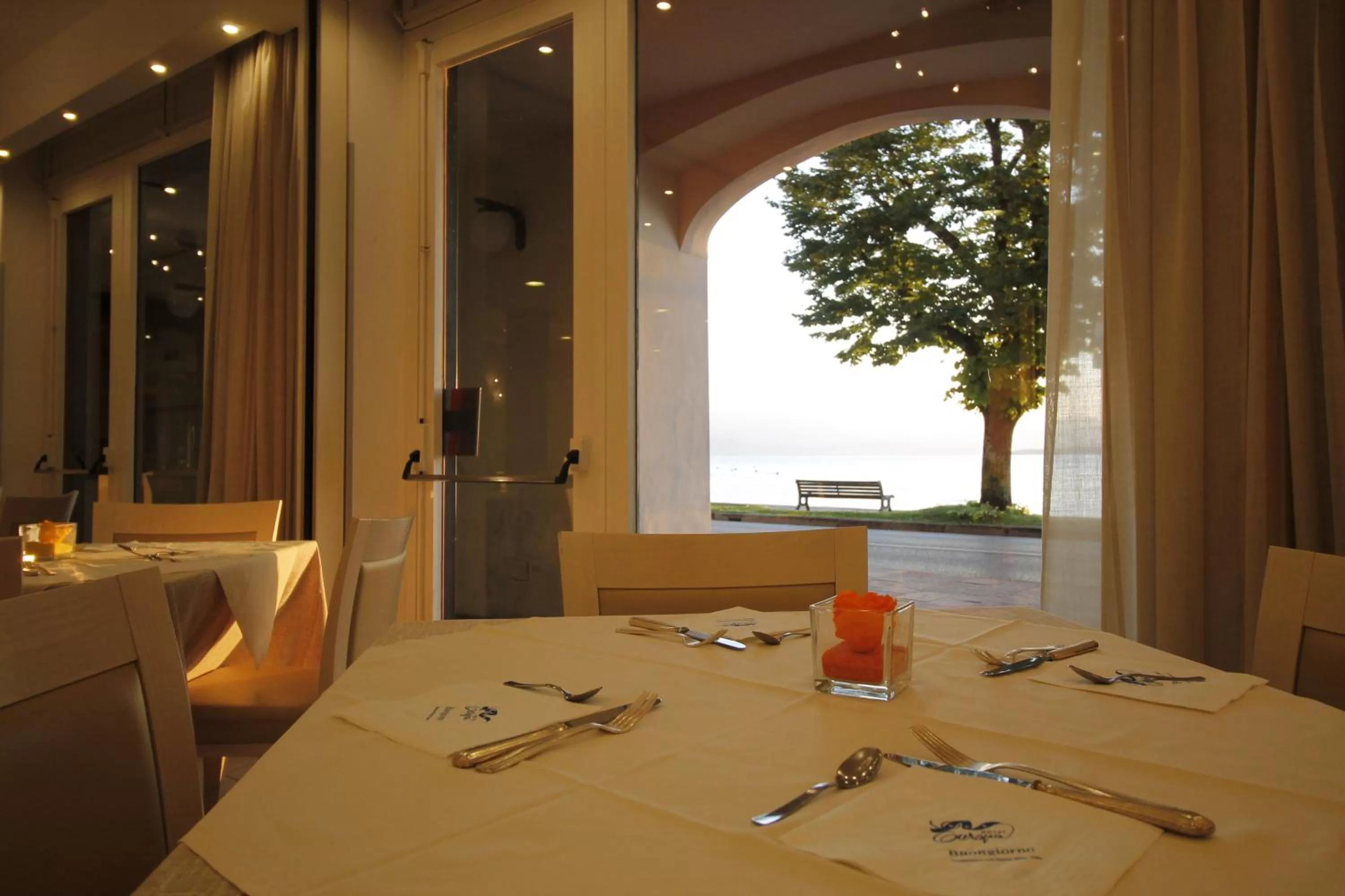 Restaurant/places to eat in Hotel Europa