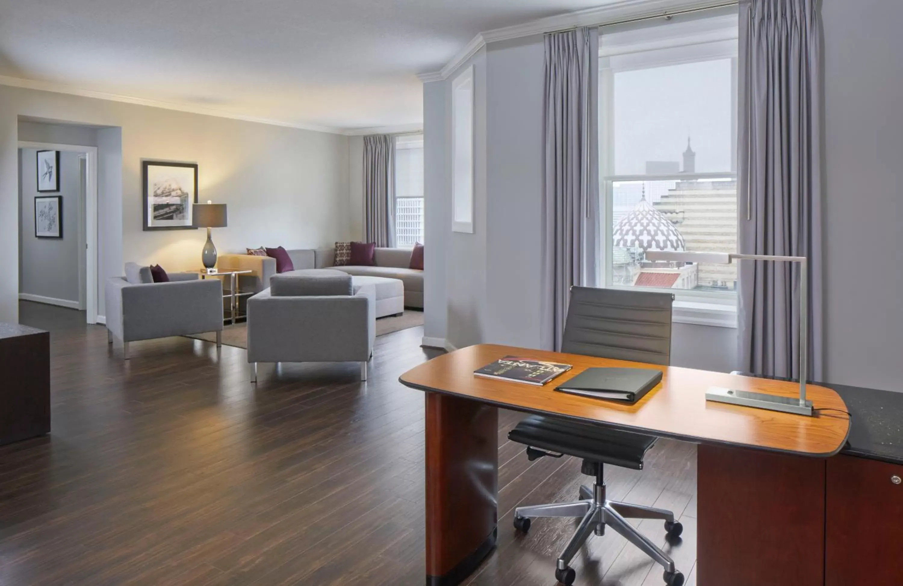 Three-Bedroom Apartment in The Georgian Terrace Three-Bedroom Apartment in The Georgian Terrace