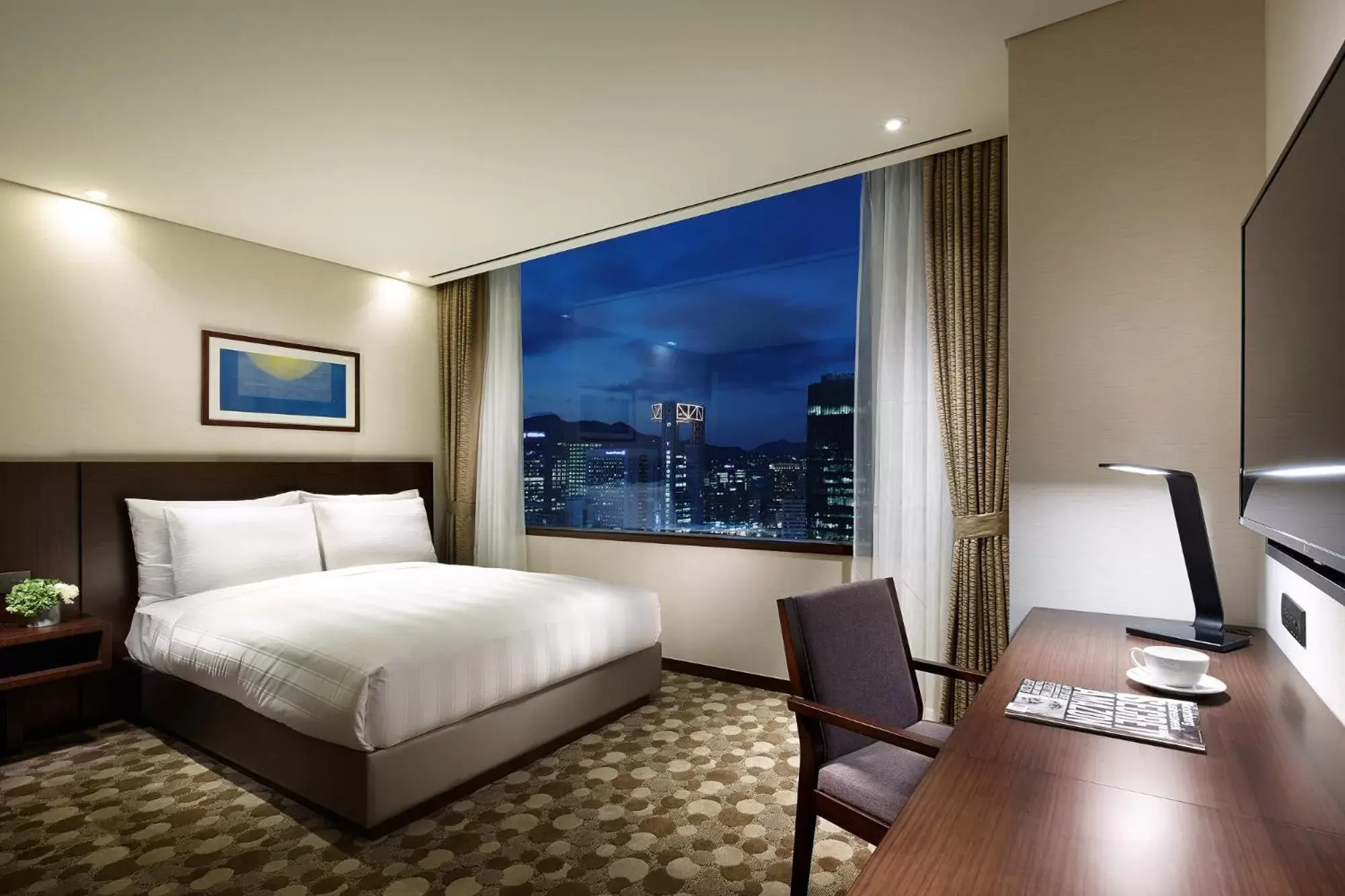 Standard Double Room with Voucher for 1 Sandwich + 2 Americanos (per night) in LOTTE CITY HOTEL Myeongdong Standard Double Room with Voucher for 1 Sandwich + 2 Americanos (per night) in LOTTE CITY HOTEL Myeongdong