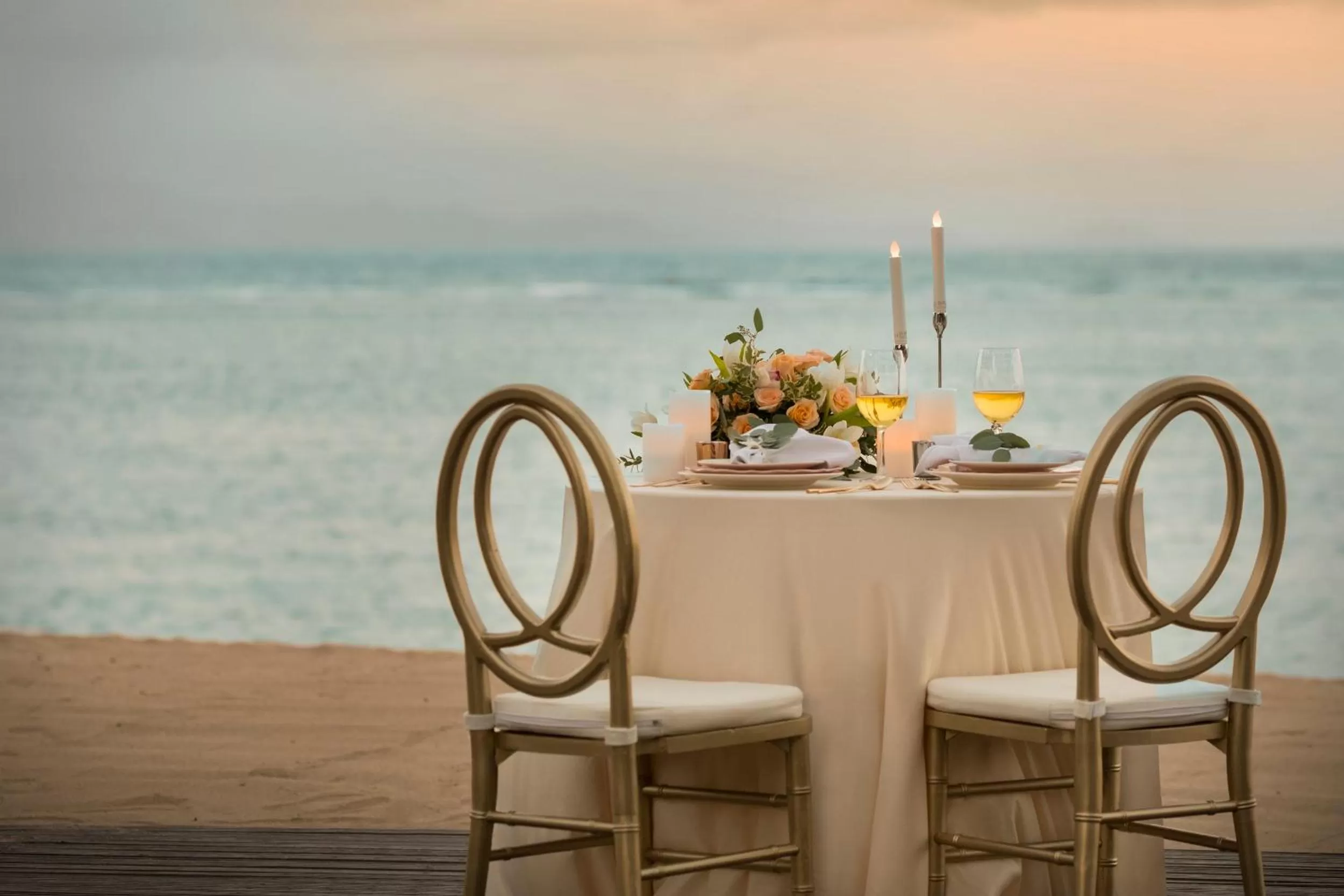 Restaurant/places to eat in Griya Santrian a Beach Resort And Spa