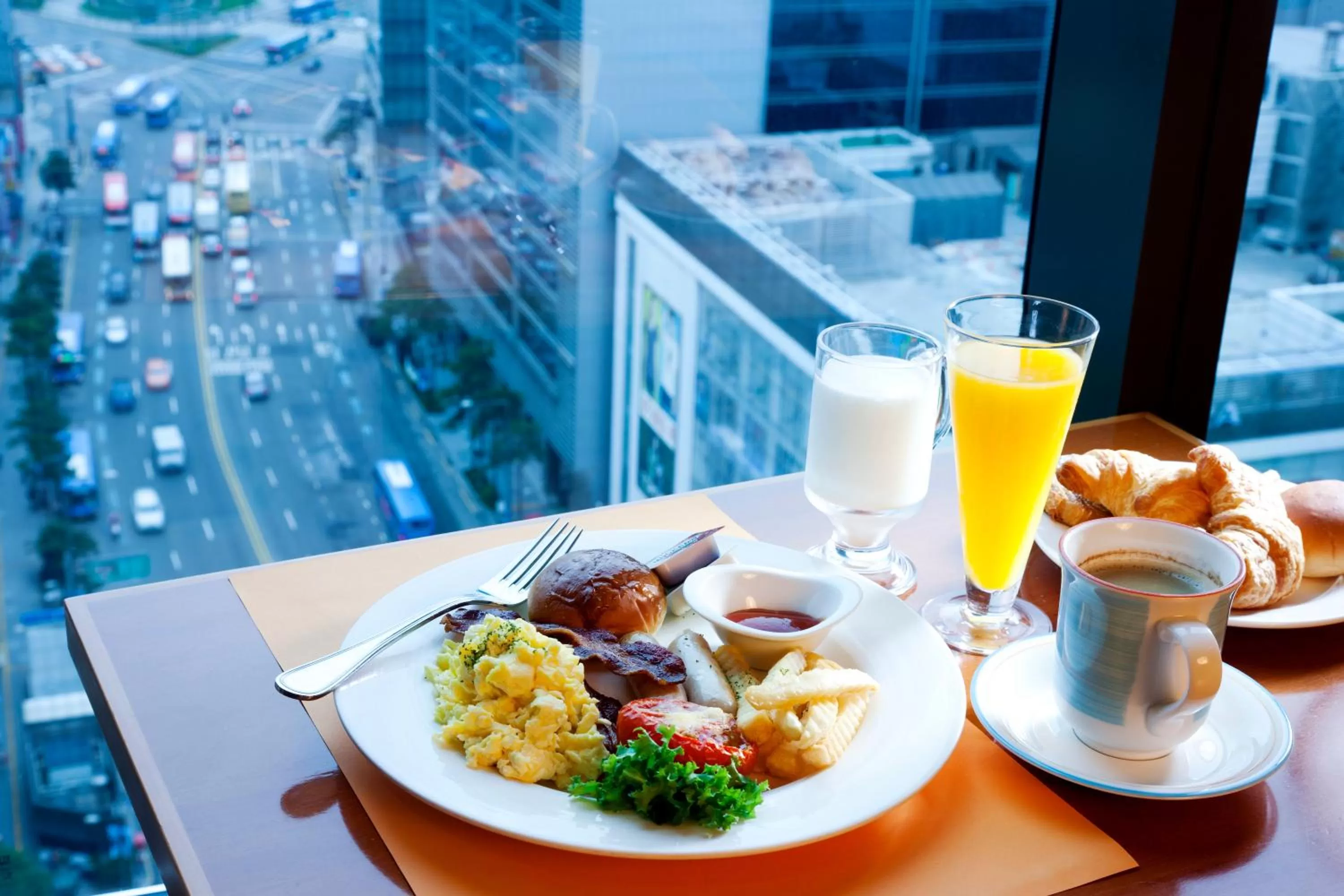 Dining area in Ibis Ambassador Myeongdong