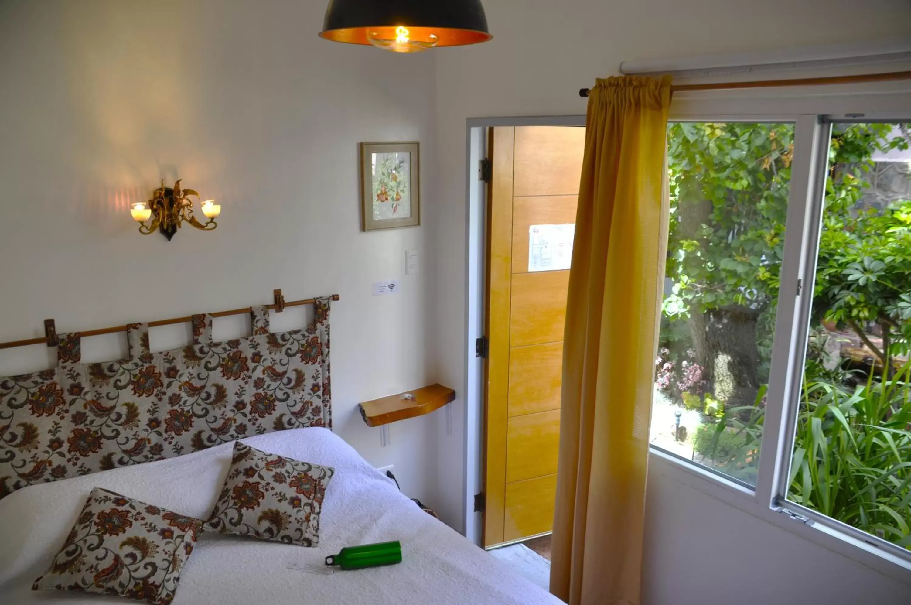 Queen Room - single occupancy in AYCA La Flora Hotel Boutique Queen Room - single occupancy in AYCA La Flora Hotel Boutique