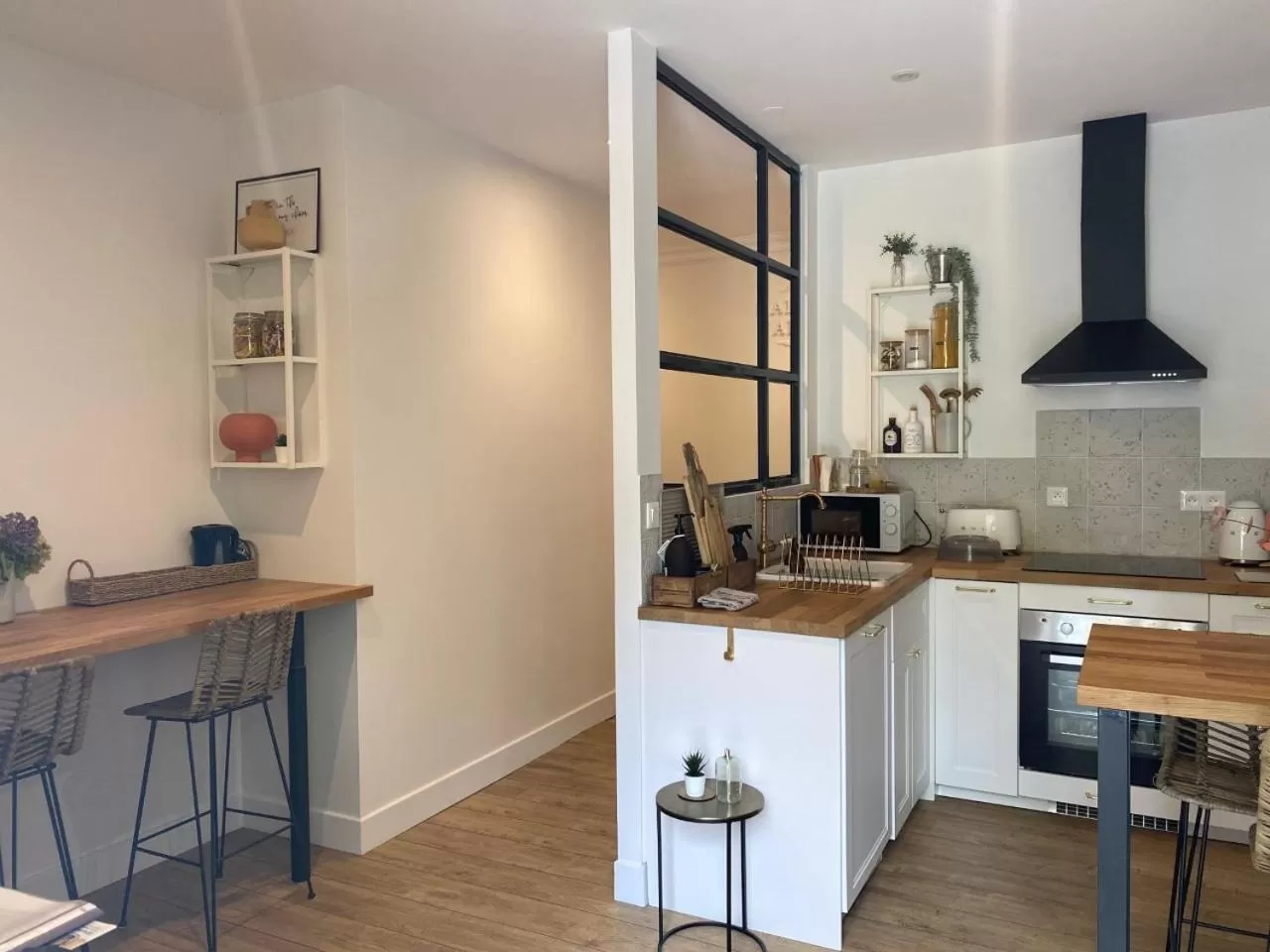 Communal kitchen in Maison Farol