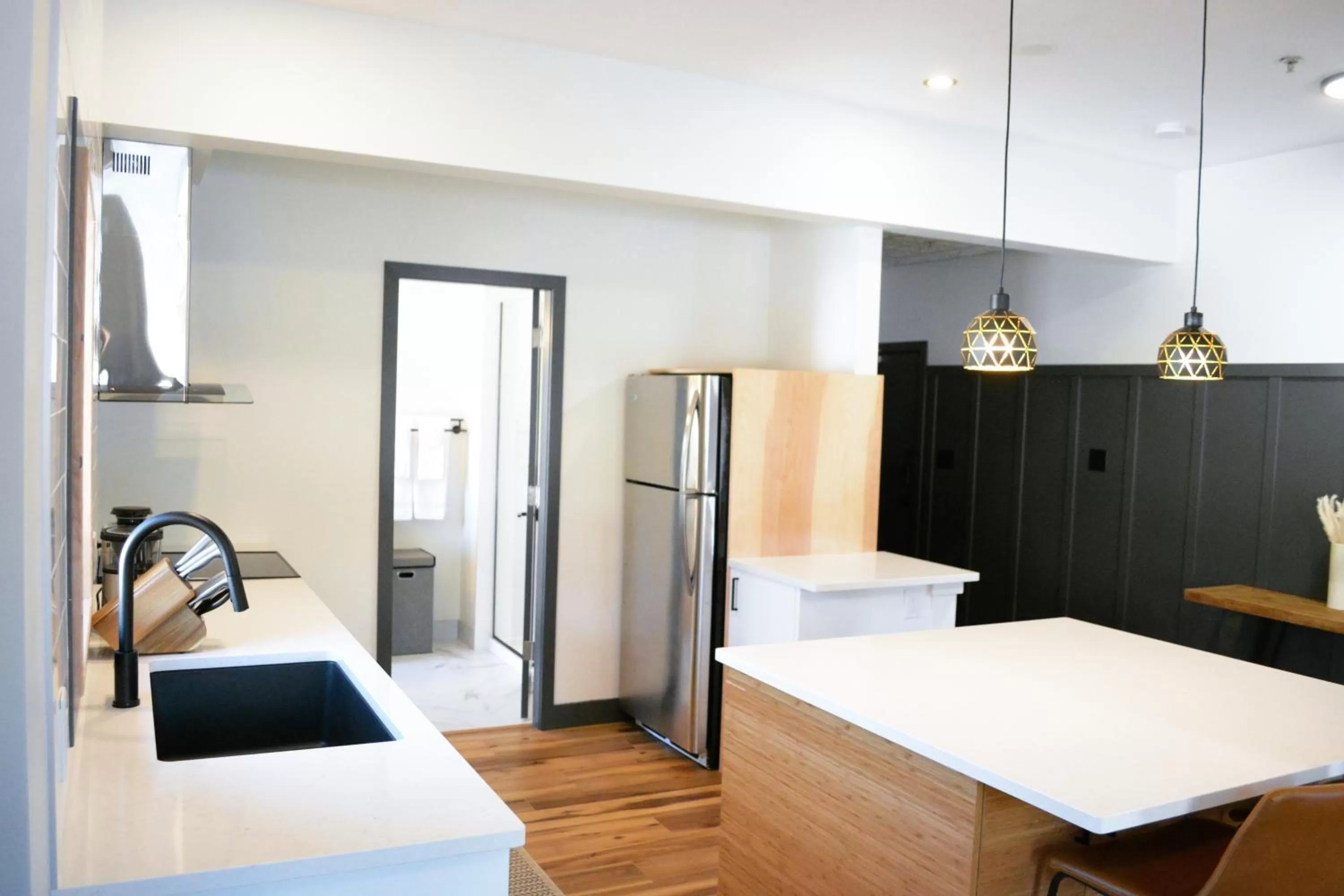 Bed in The Flying Steamshovel Inn