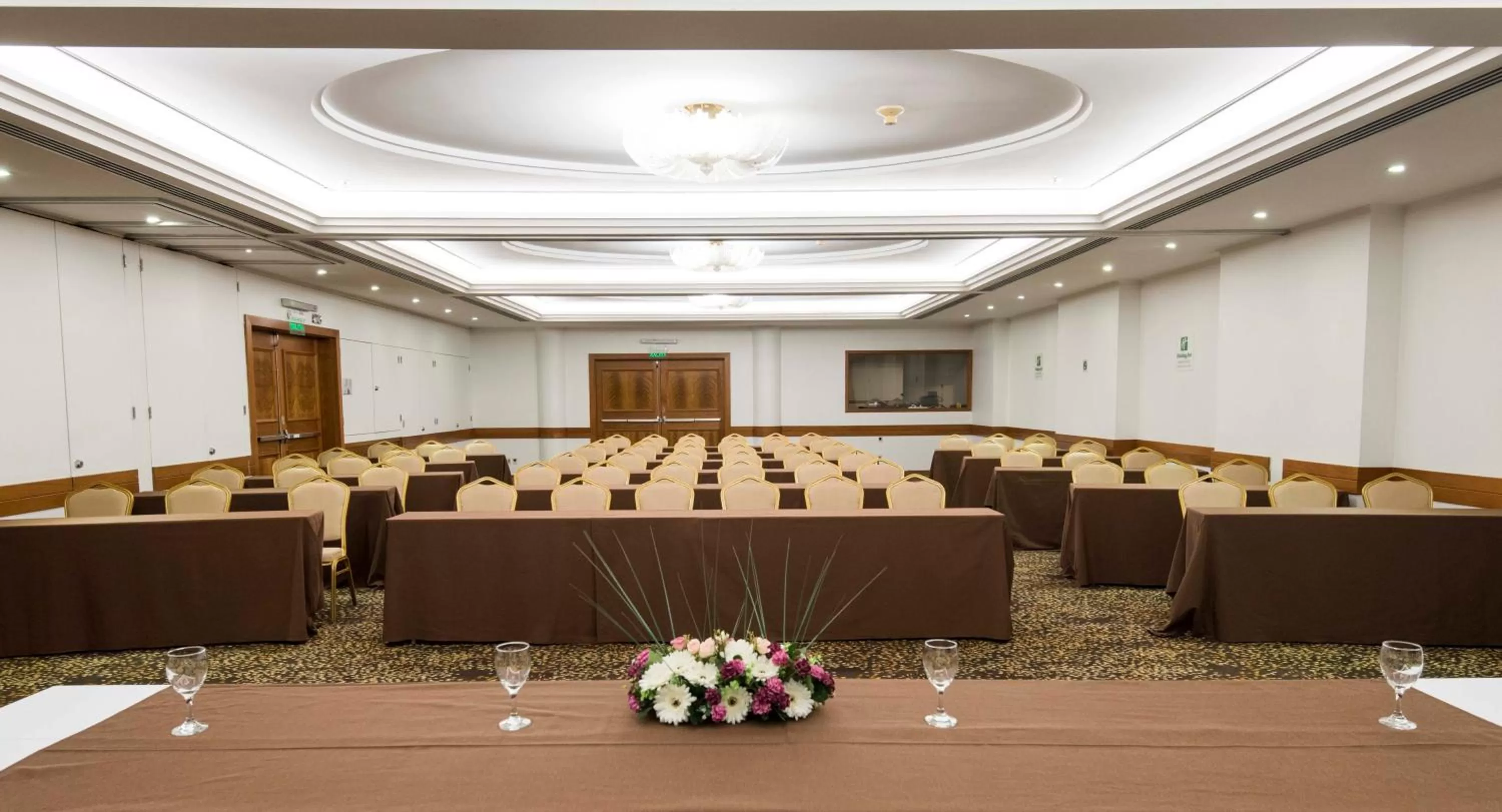 Meeting/conference room in Holiday Inn Montevideo by IHG