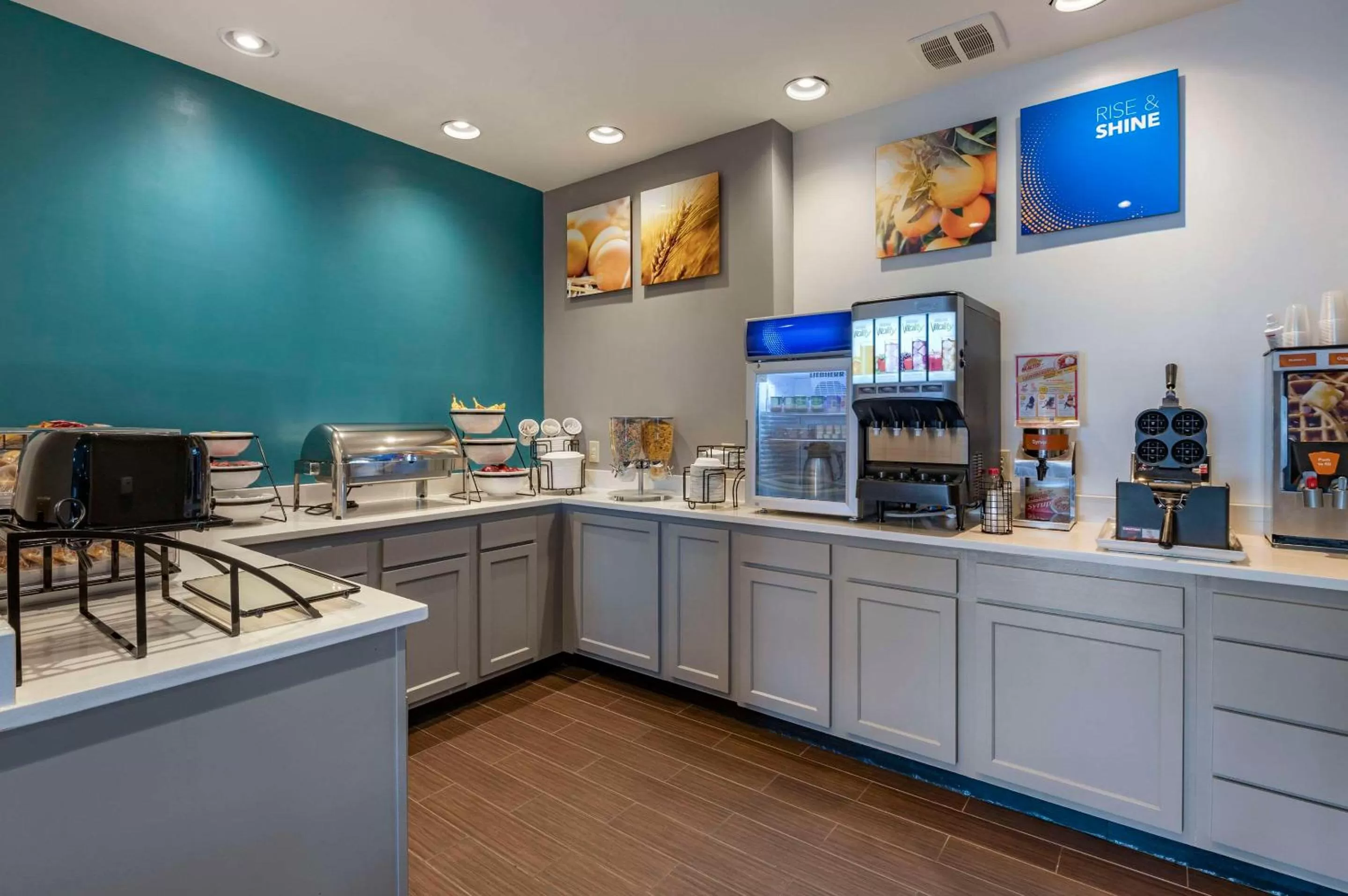 Breakfast in Comfort Inn Plainfield - Indianapolis Airport