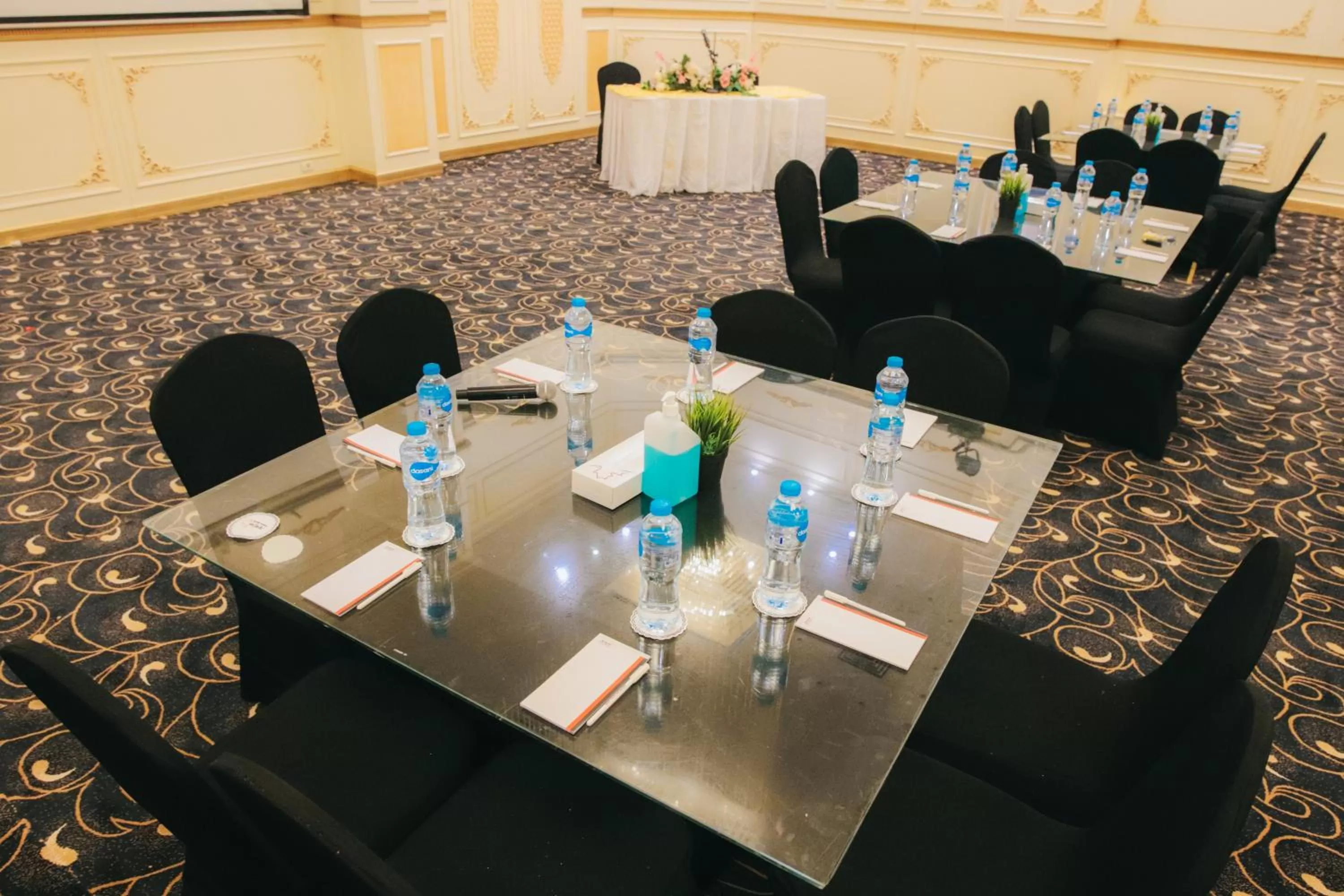 Business facilities, Business Area/Conference Room in Aracan Portsaid