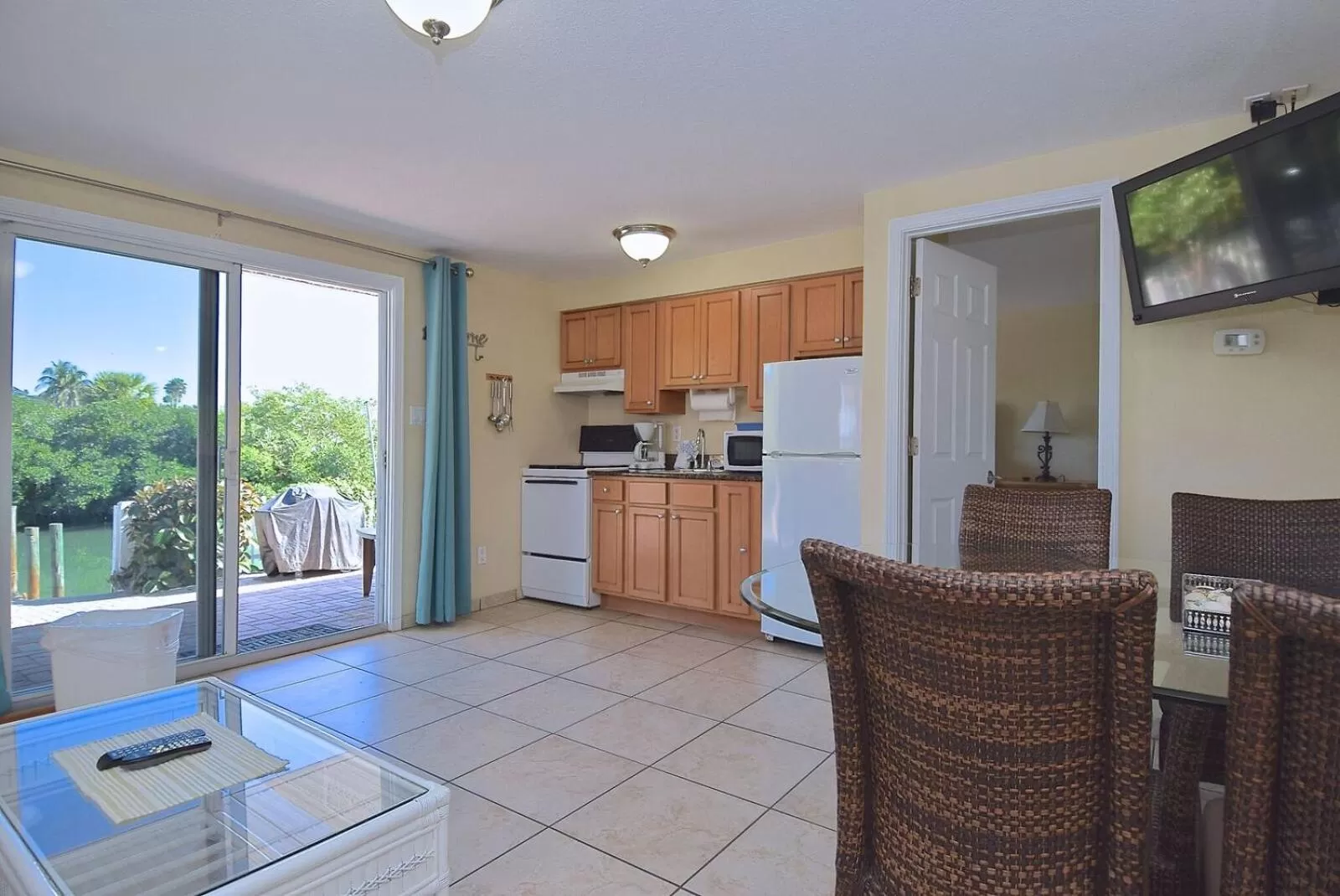 Kitchen or kitchenette in A Beach Retreat on Casey Key