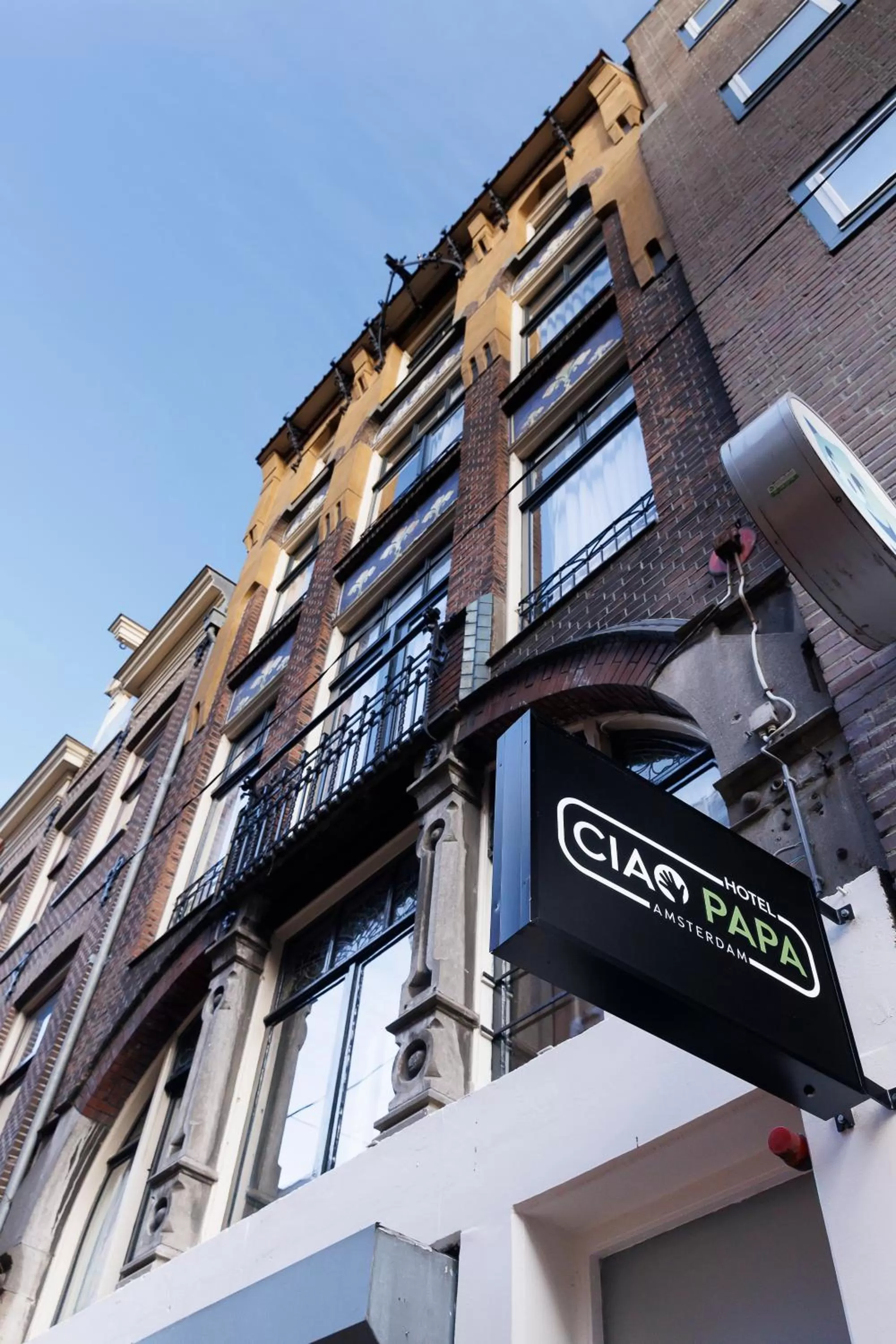 Property building in Ciao Papa Hotel Amsterdam Central Station
