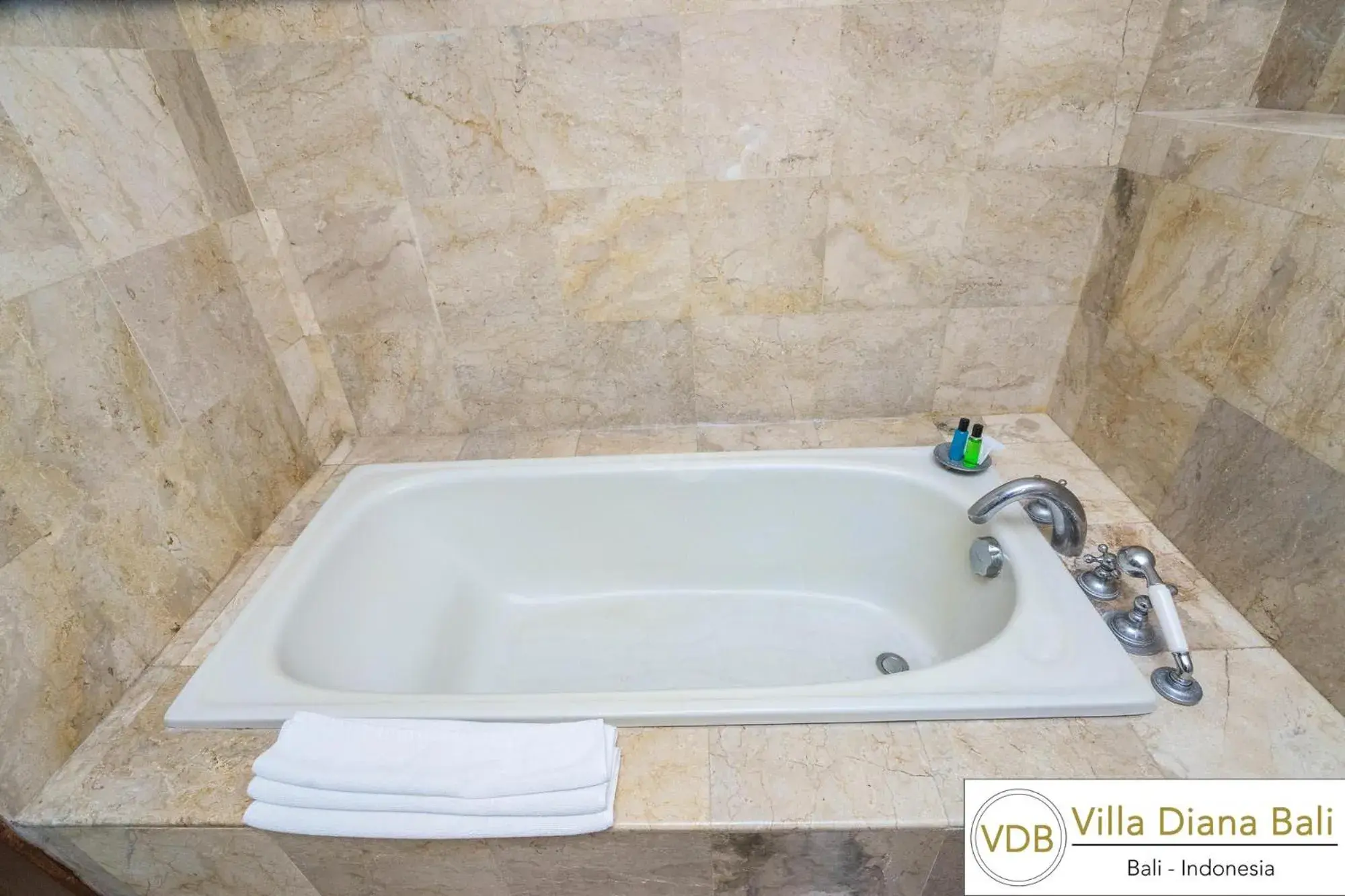 Deluxe Room in Villa Diana Bali Deluxe Room in Villa Diana Bali