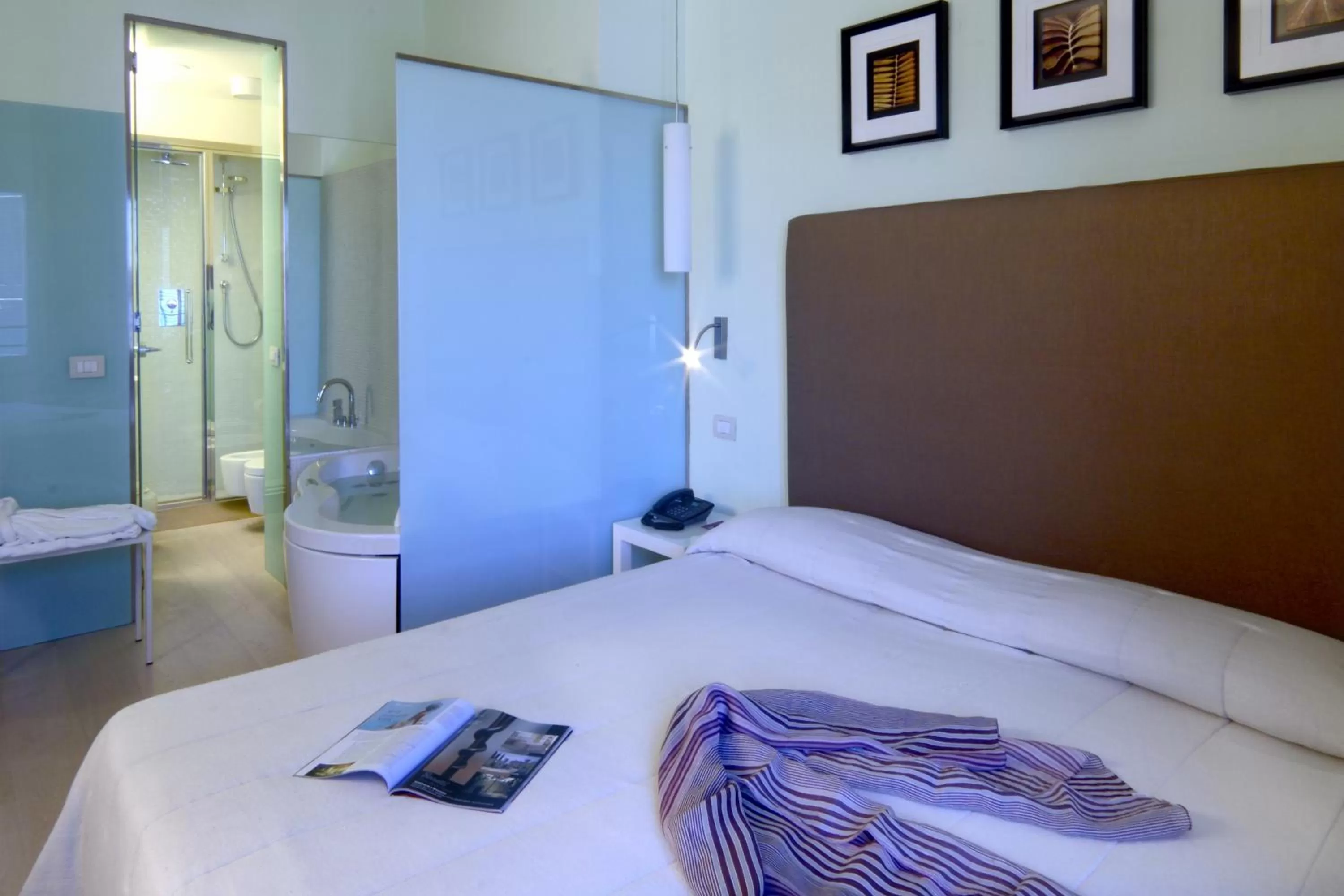 Bed in Hotel Adriano