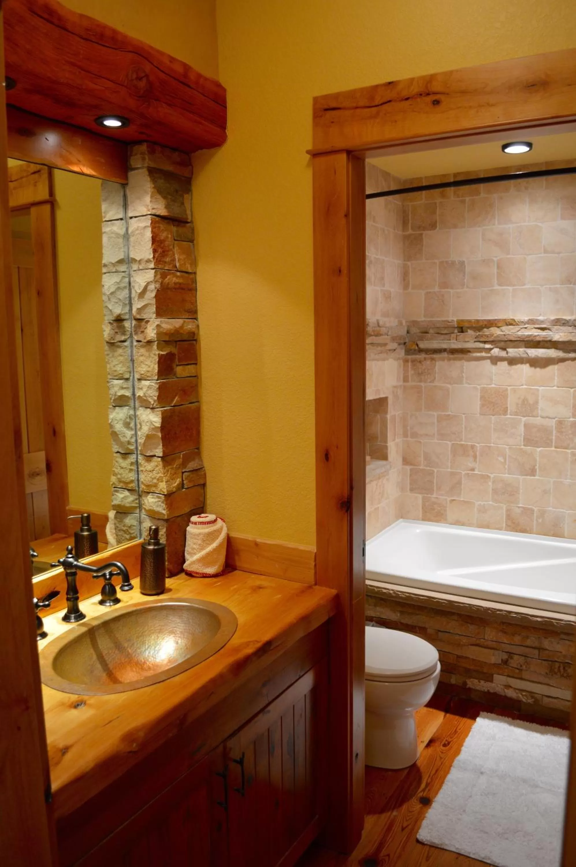 Toilet in Niwot Inn & Spa