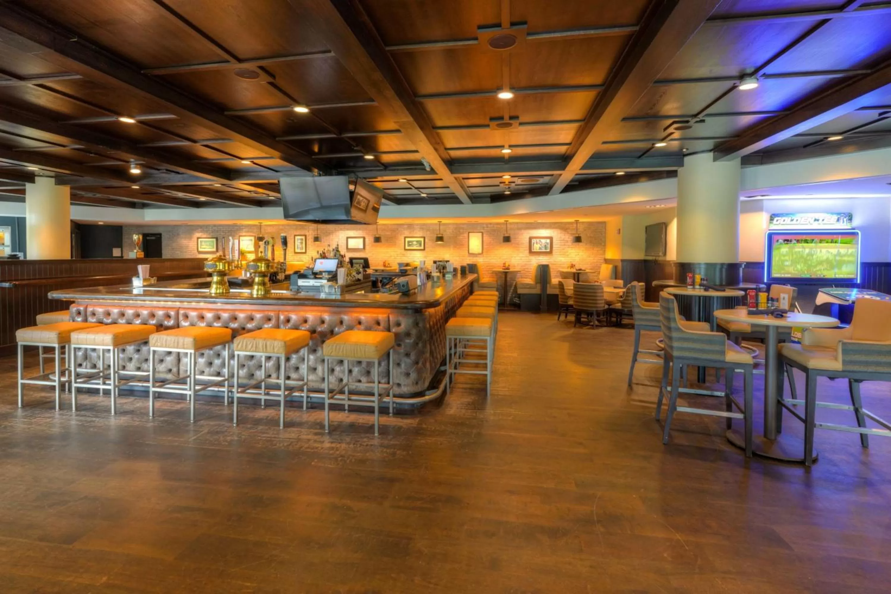 Lounge or bar in Sawgrass Marriott Golf Resort & Spa