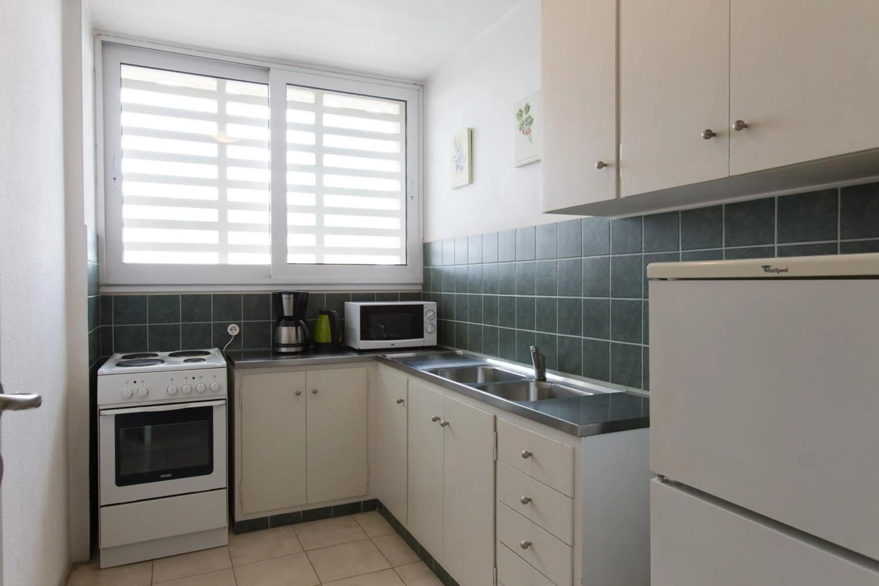 Coffee/tea facilities in Delice Hotel - Family Apartments