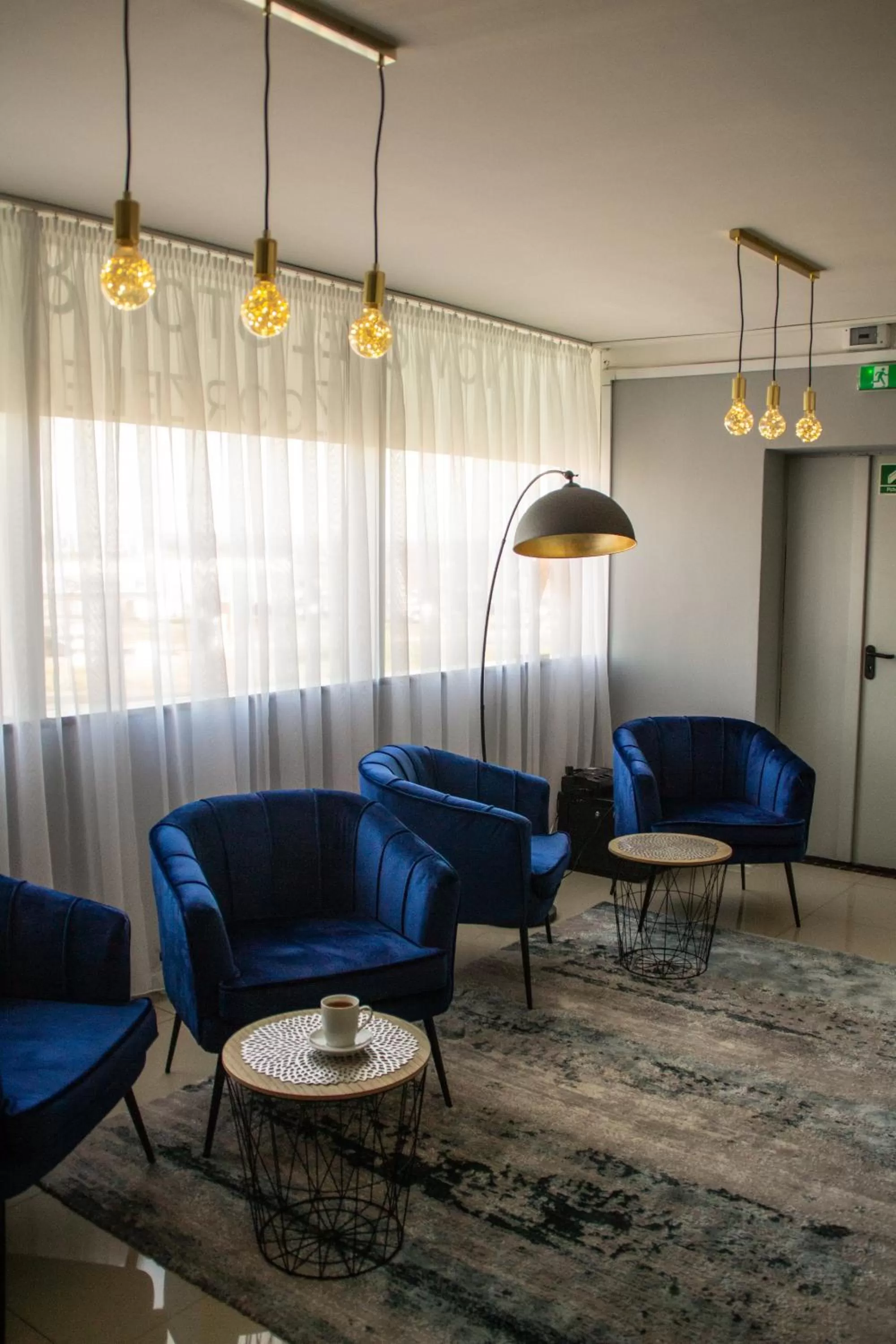 Communal lounge/ TV room, Seating Area in Nowotel Stop and Sleep